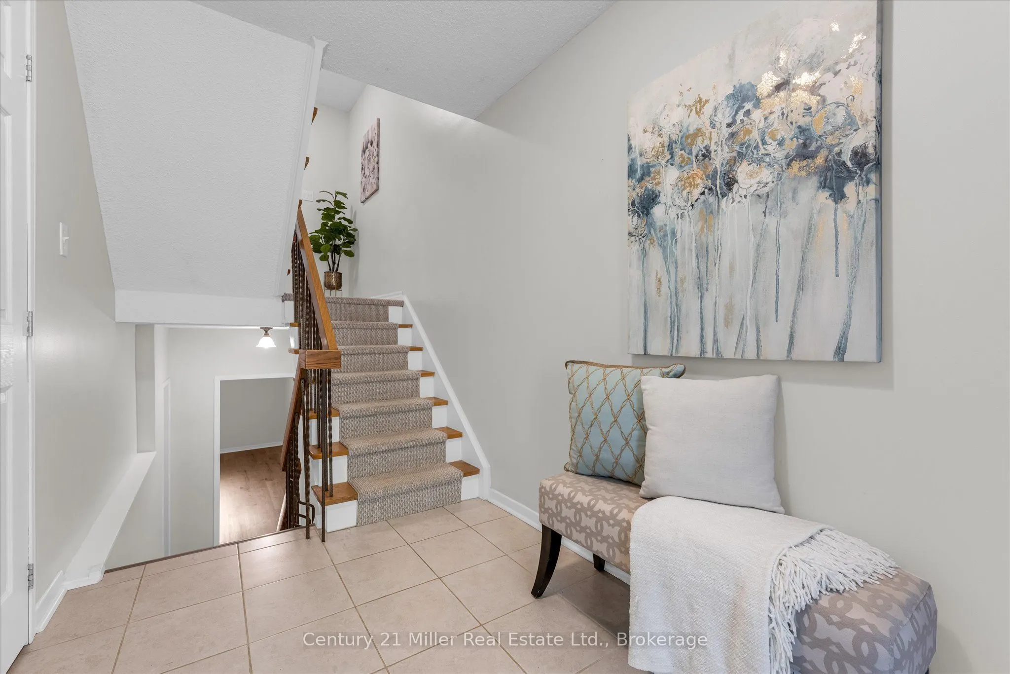 1310 Hampton Street, #19