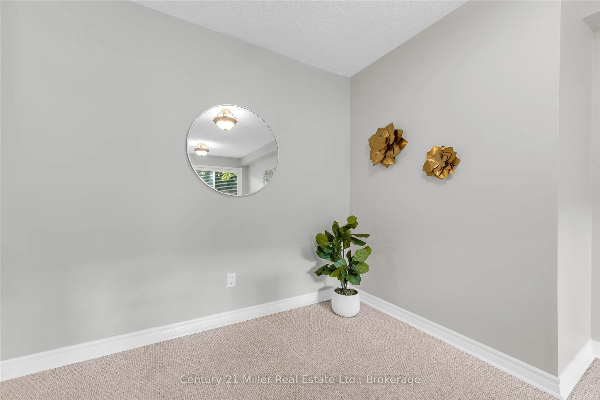 1310 Hampton Street, #19