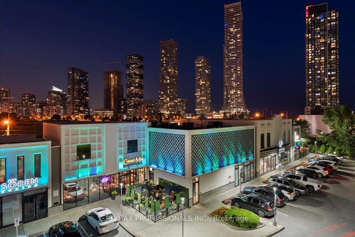 88 Park Lawn Road, #911