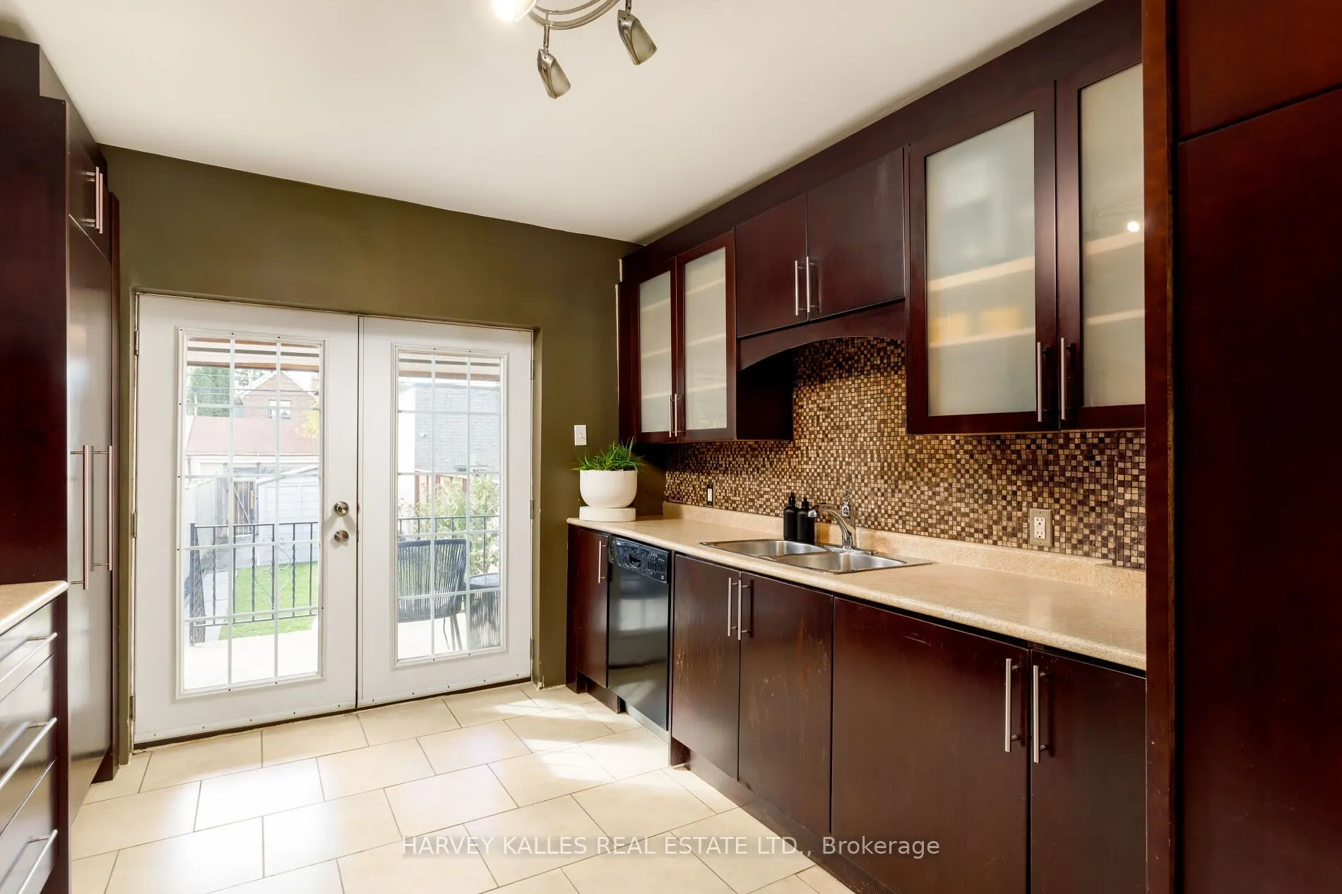 380A Westmoreland Avenue