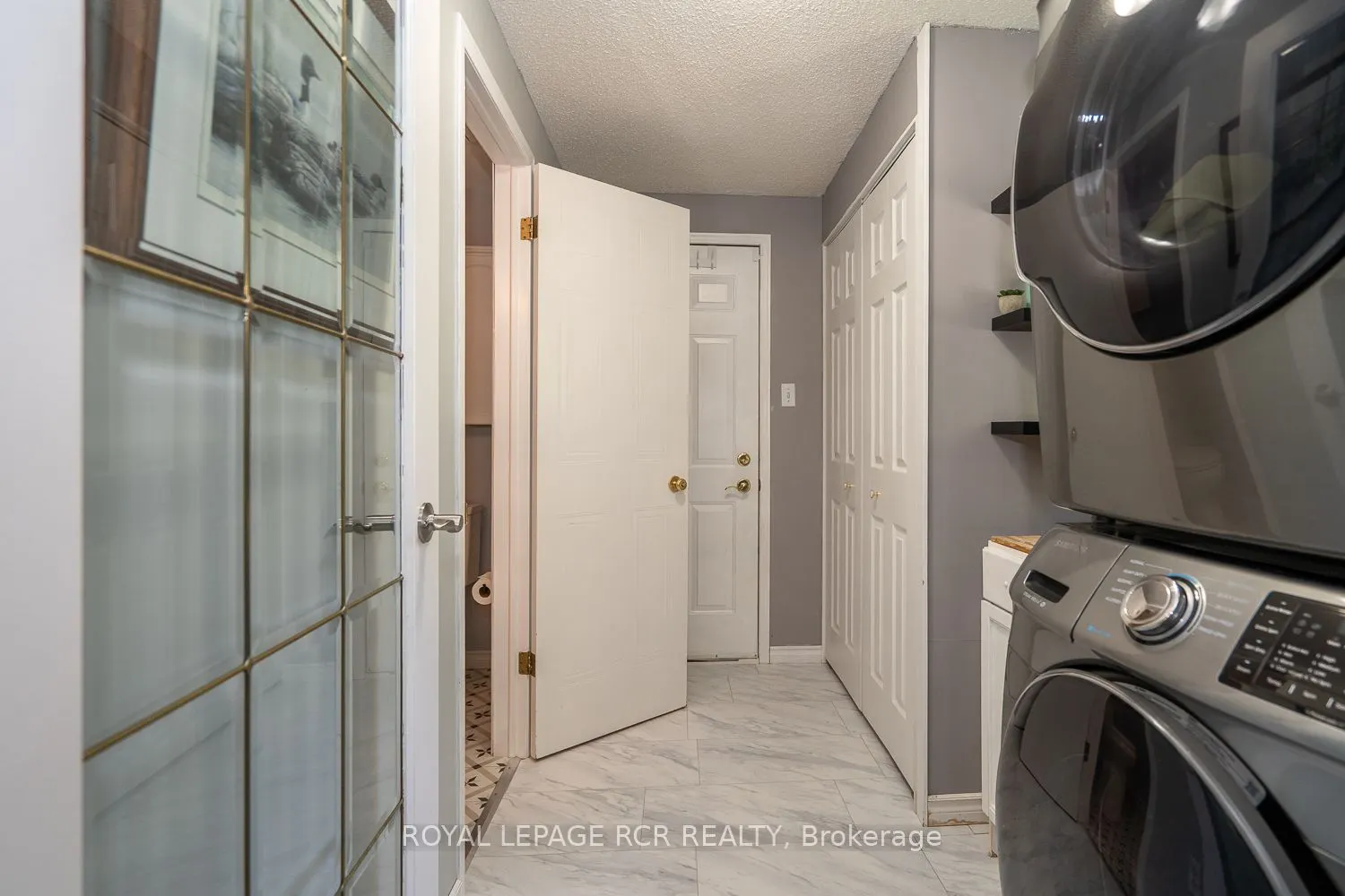 252 Elmwood Crescent