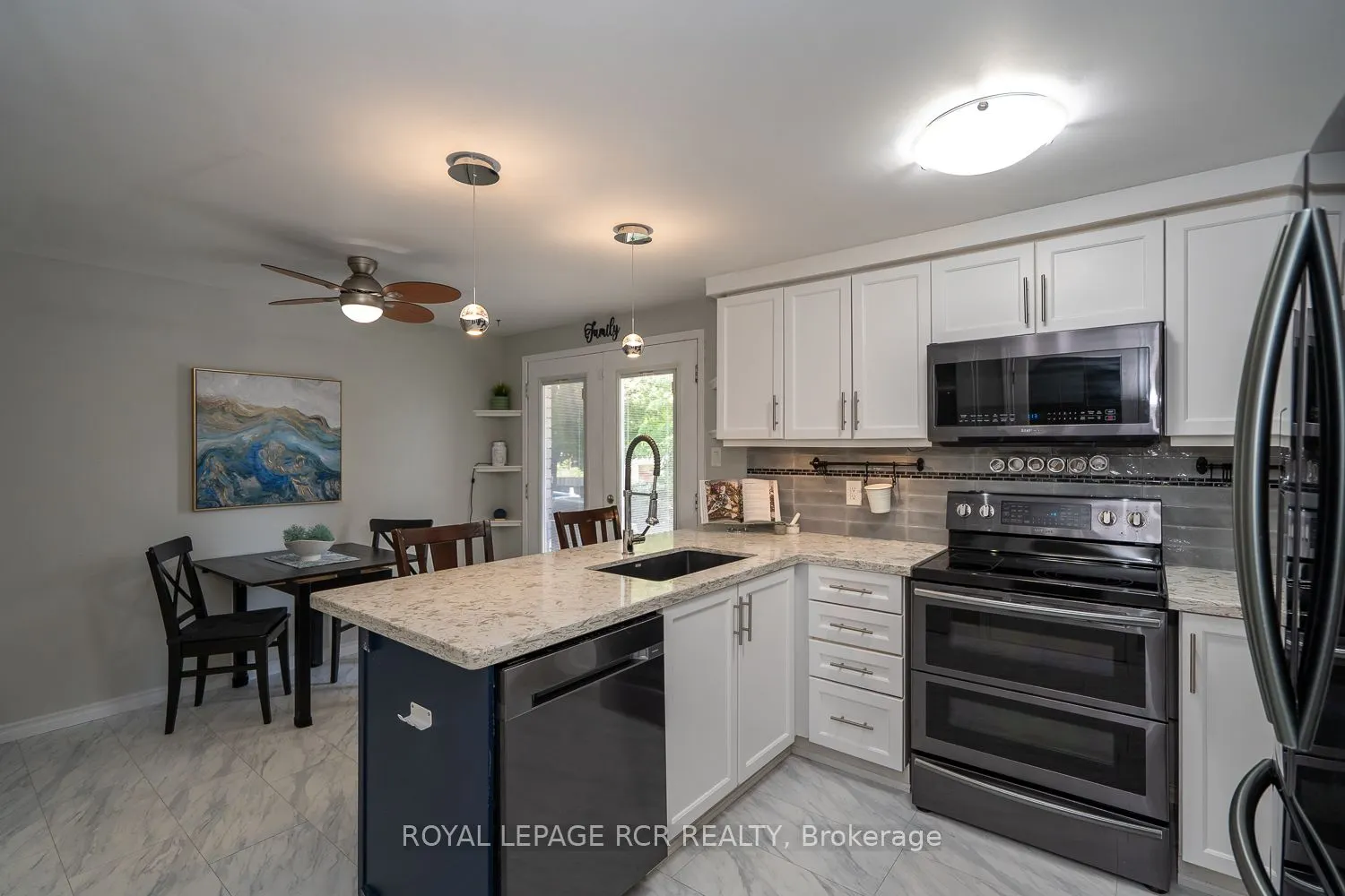 252 Elmwood Crescent