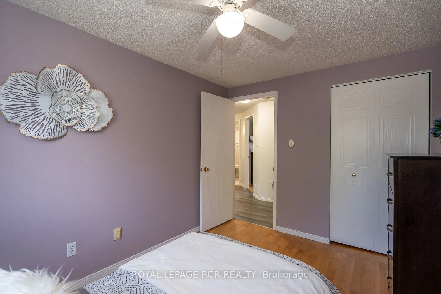 252 Elmwood Crescent