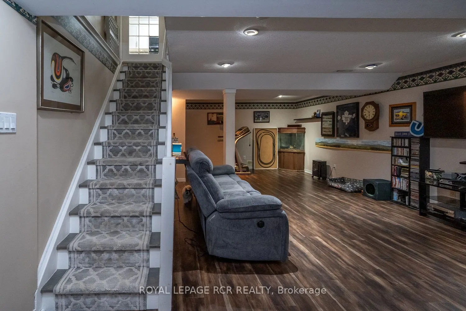 252 Elmwood Crescent