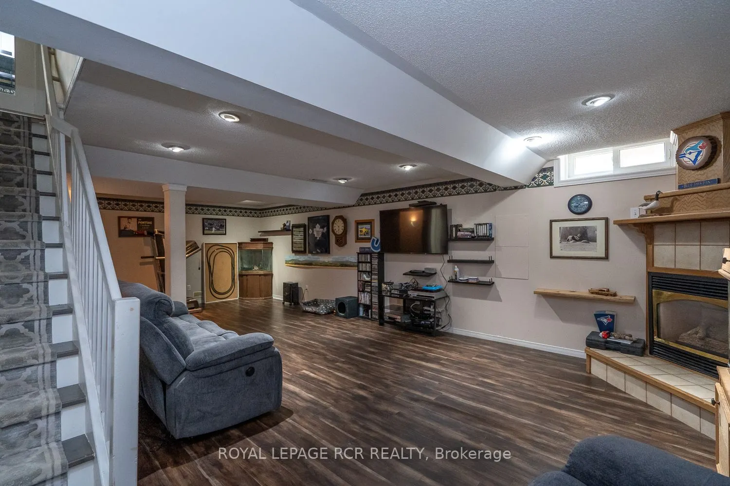 252 Elmwood Crescent