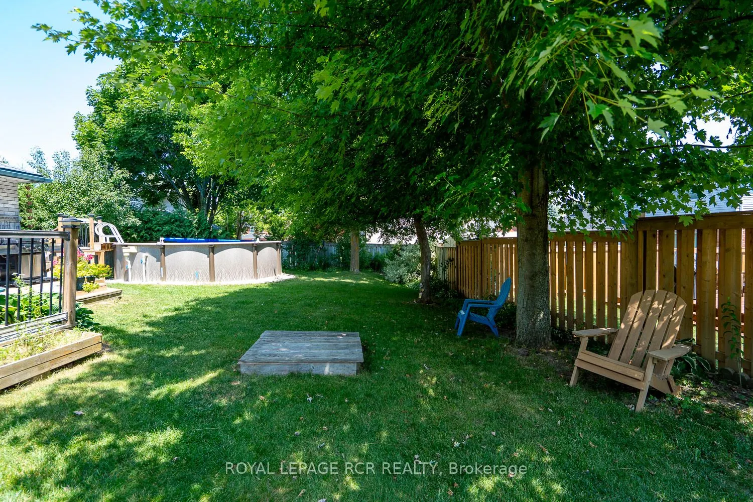 252 Elmwood Crescent