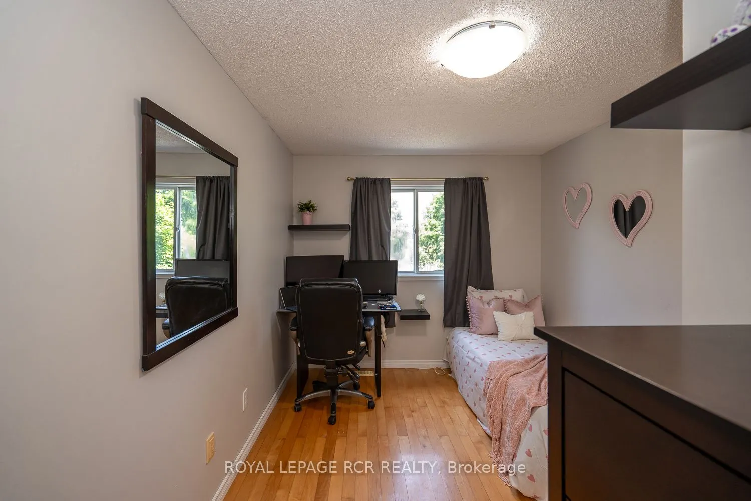 252 Elmwood Crescent