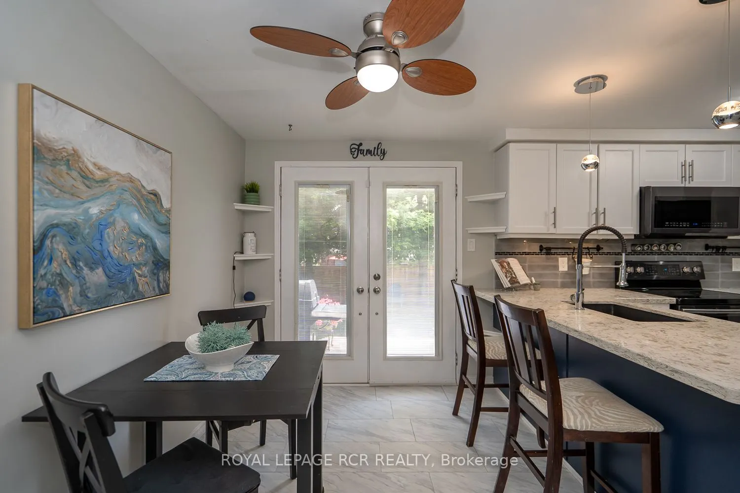 252 Elmwood Crescent