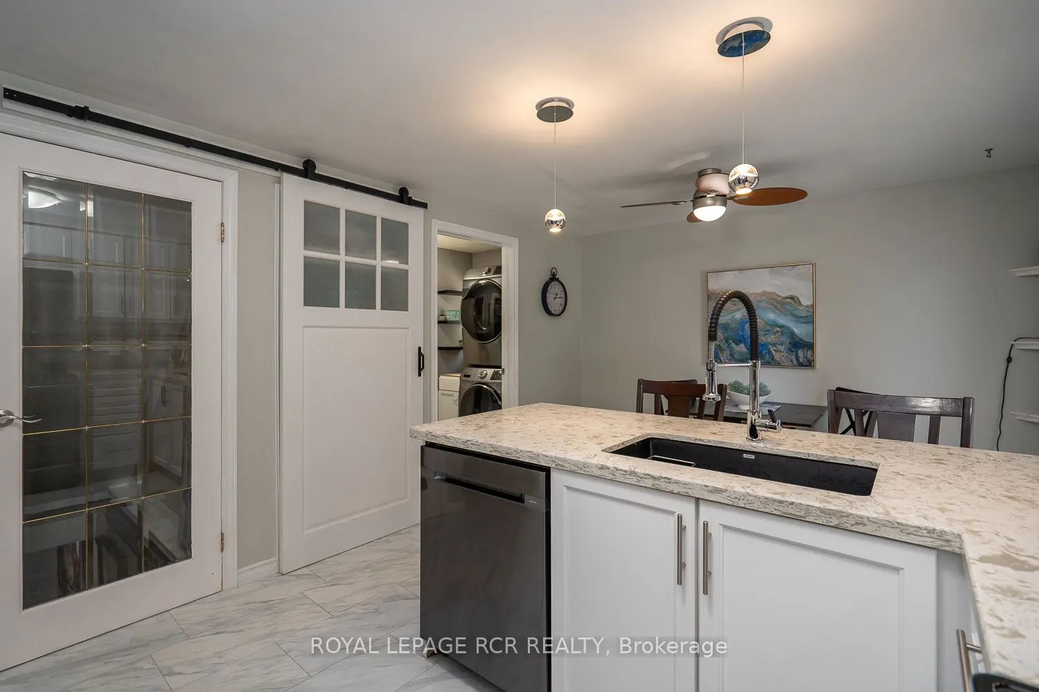 252 Elmwood Crescent