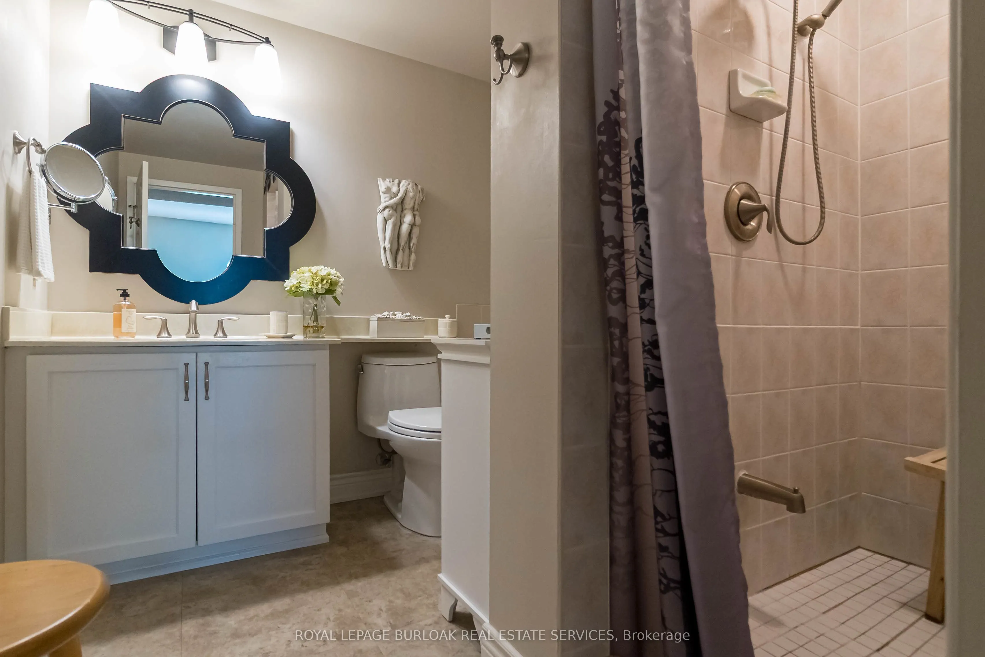 3497 Upper Middle Road, #305