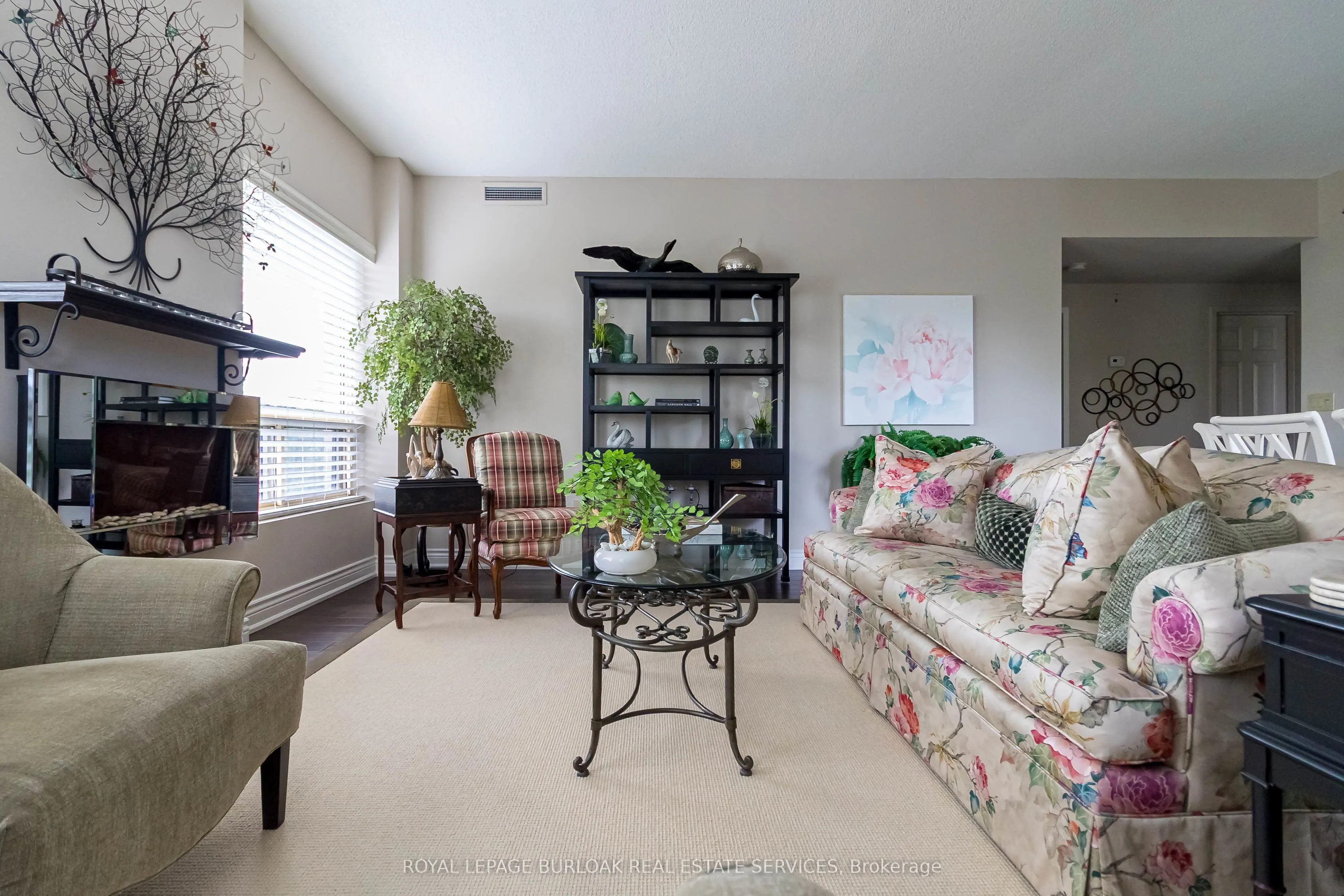 3497 Upper Middle Road, #305