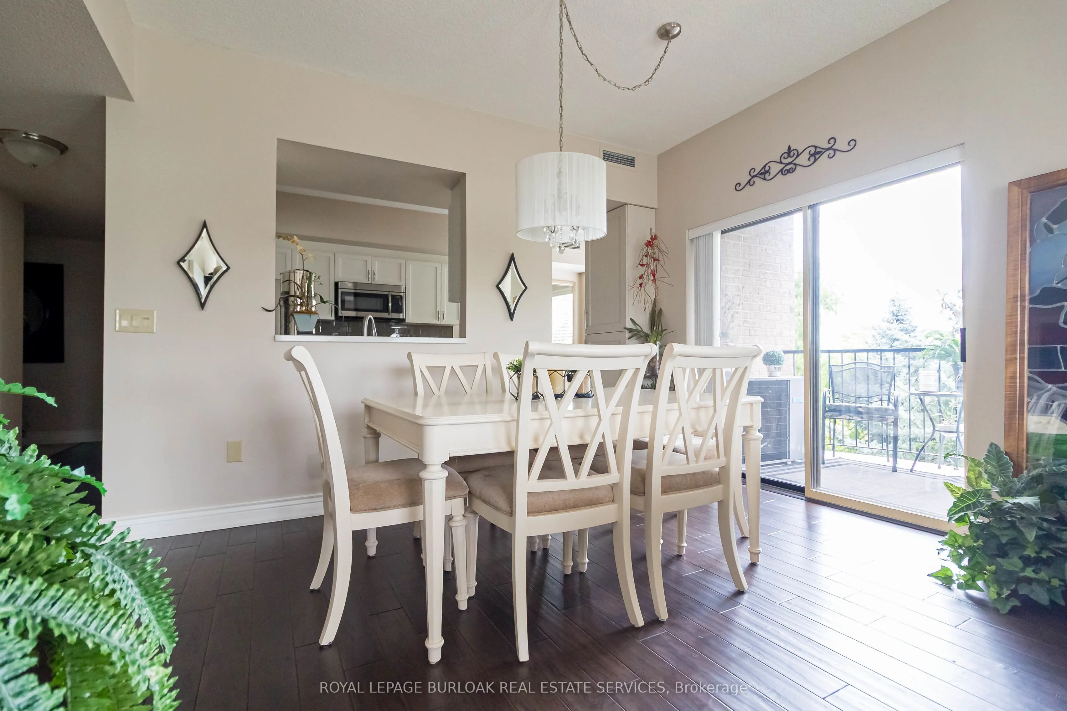 3497 Upper Middle Road, #305