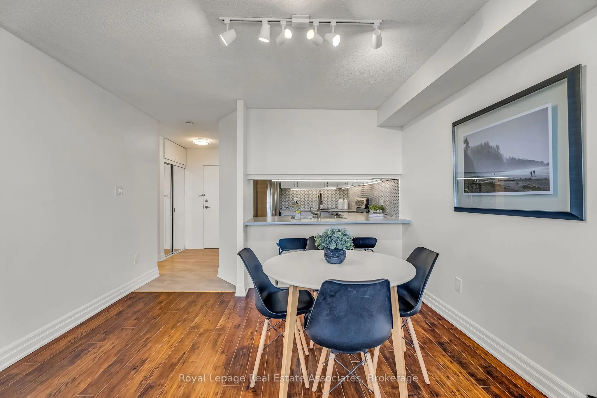 234 Albion Road, #1907