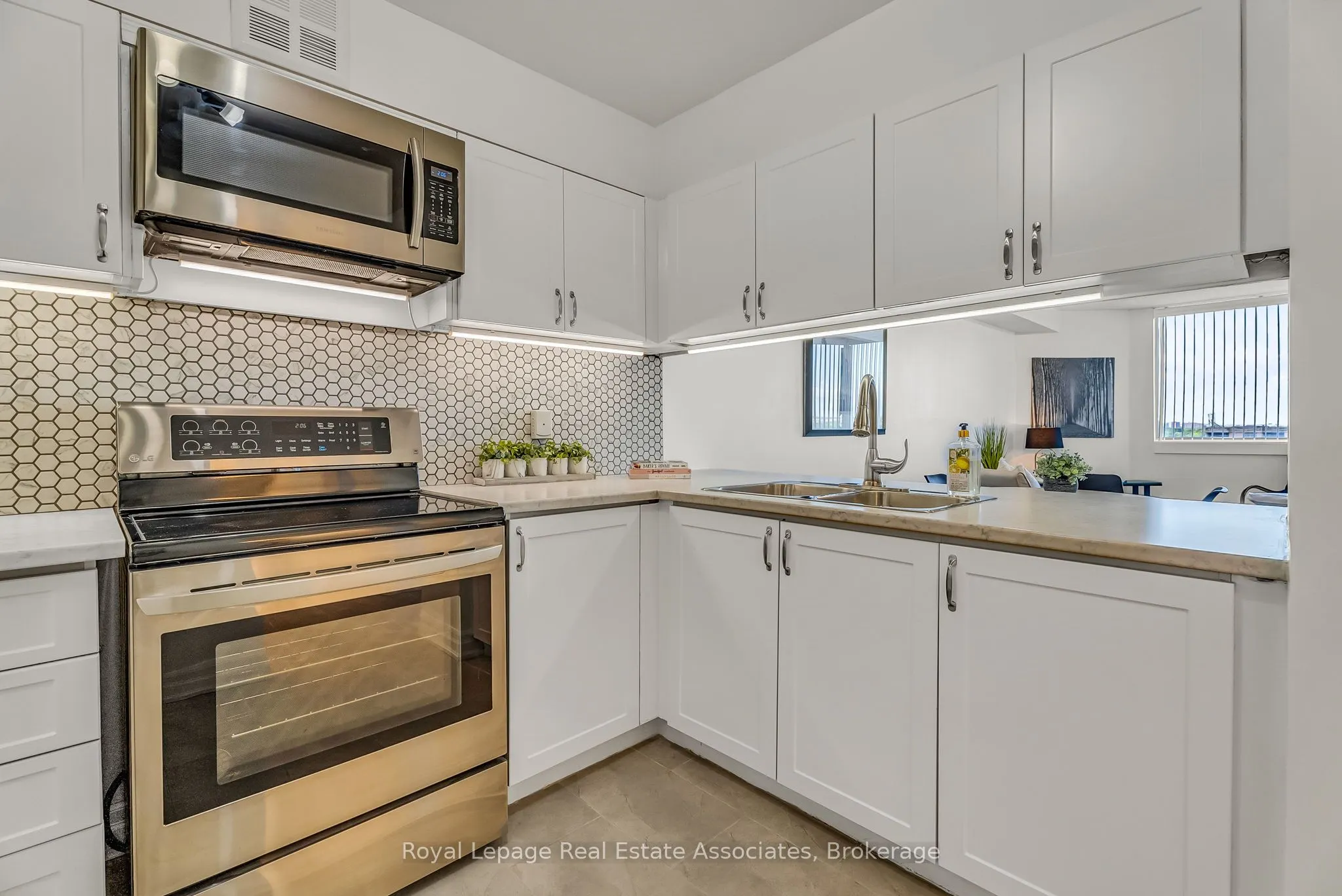 234 Albion Road, #1907