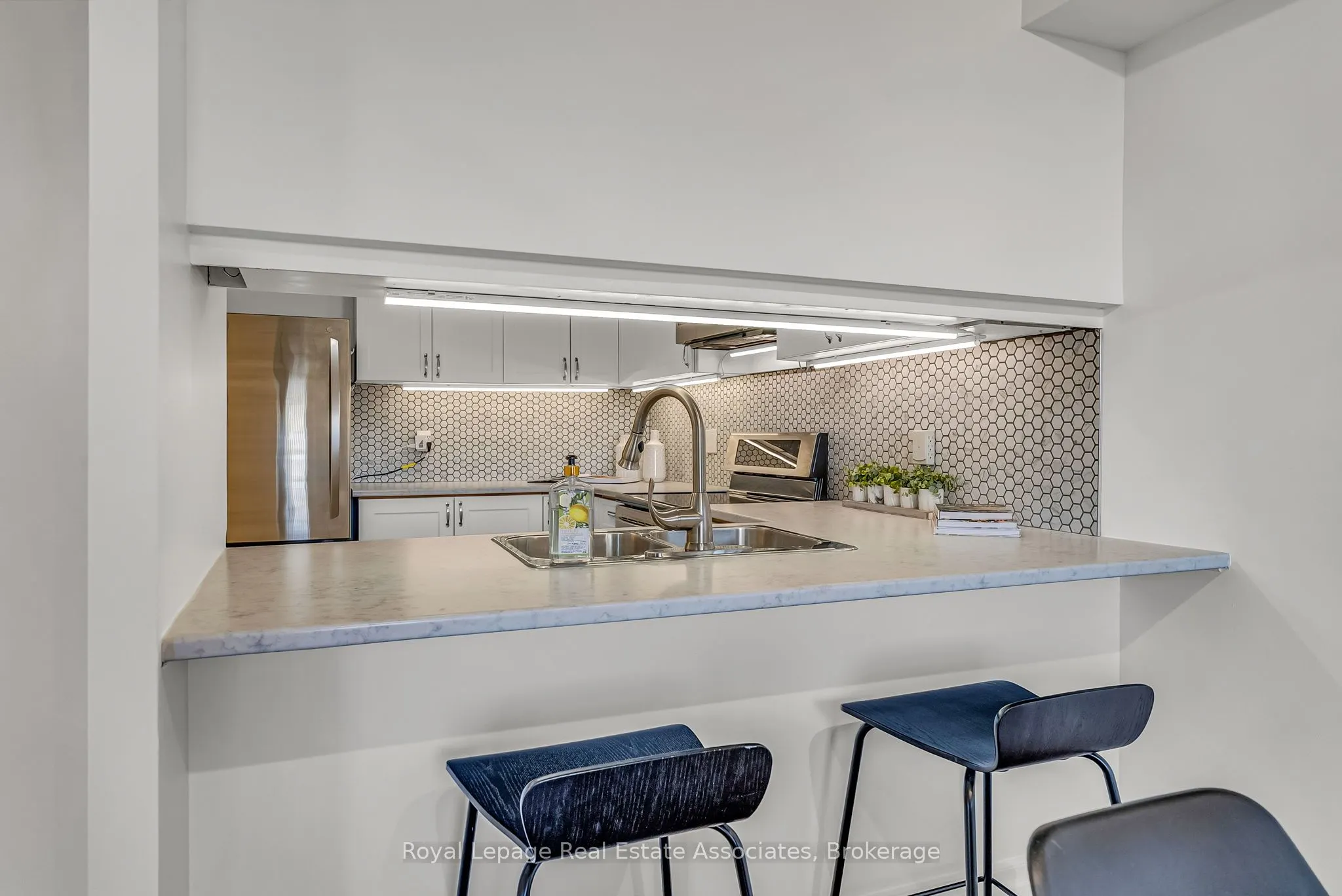 234 Albion Road, #1907