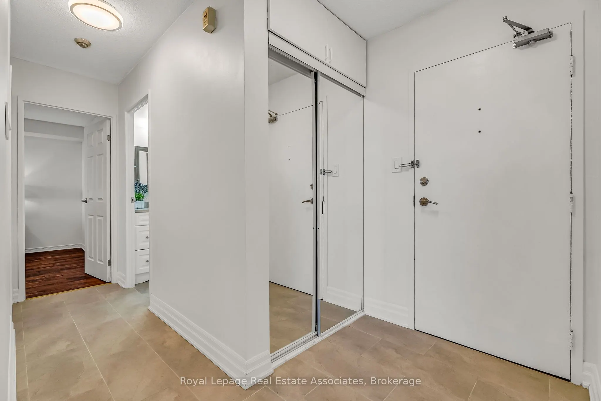 234 Albion Road, #1907