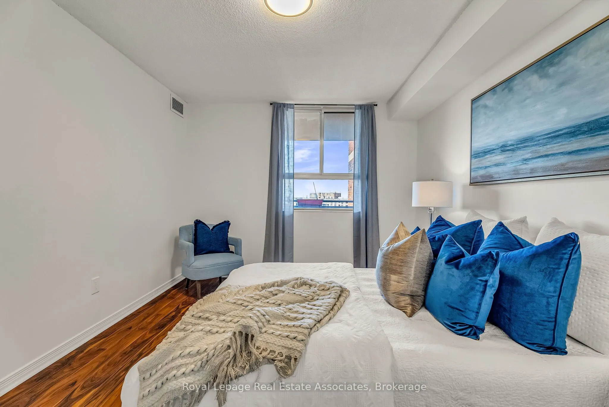 234 Albion Road, #1907