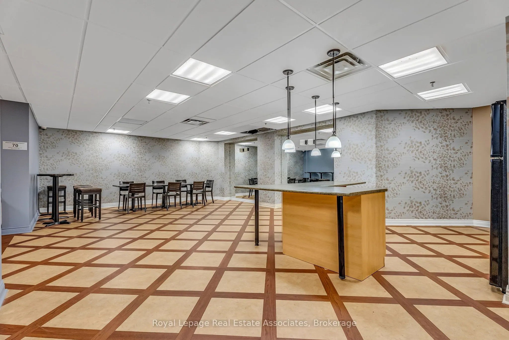 234 Albion Road, #1907