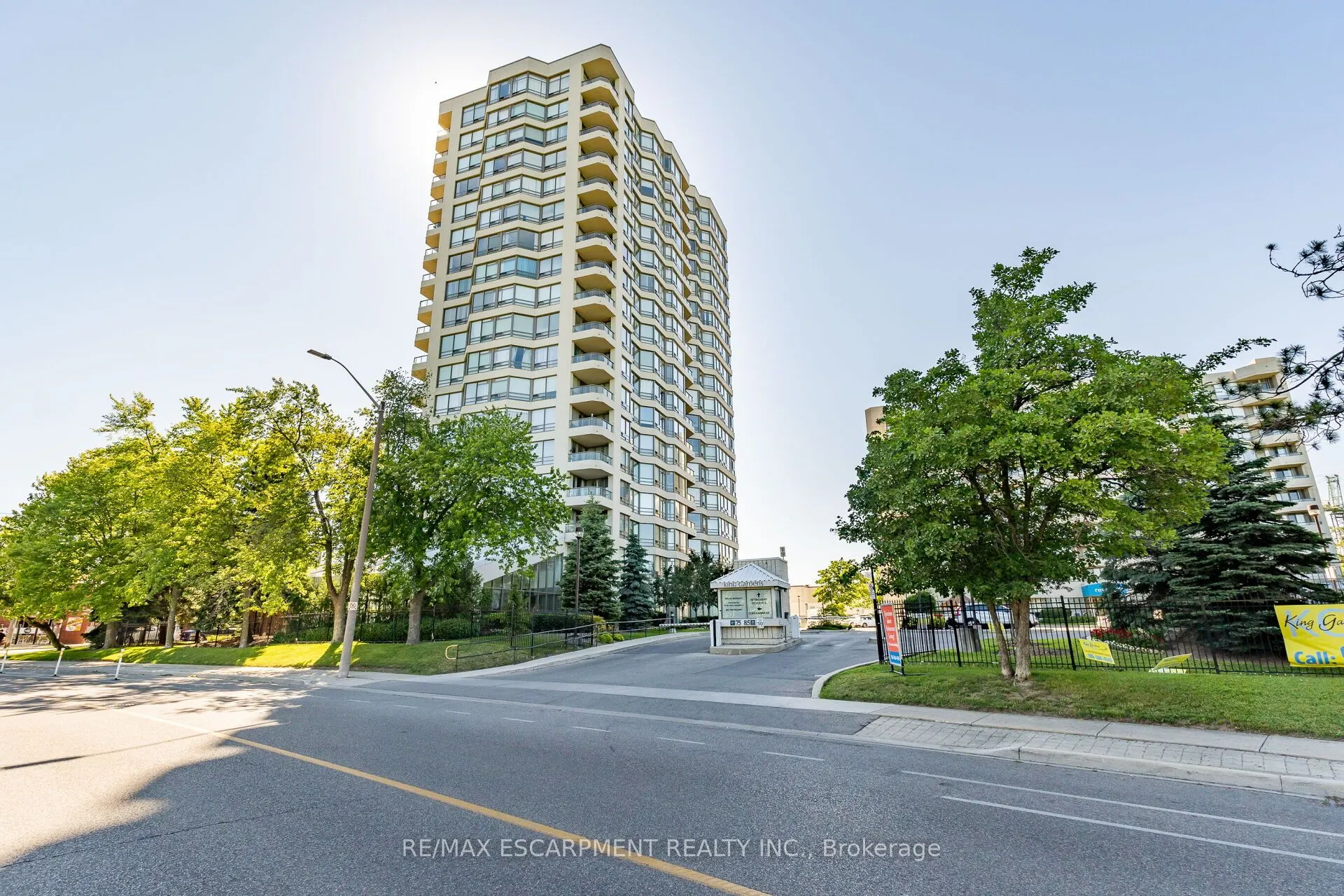 75 King Street E, #306