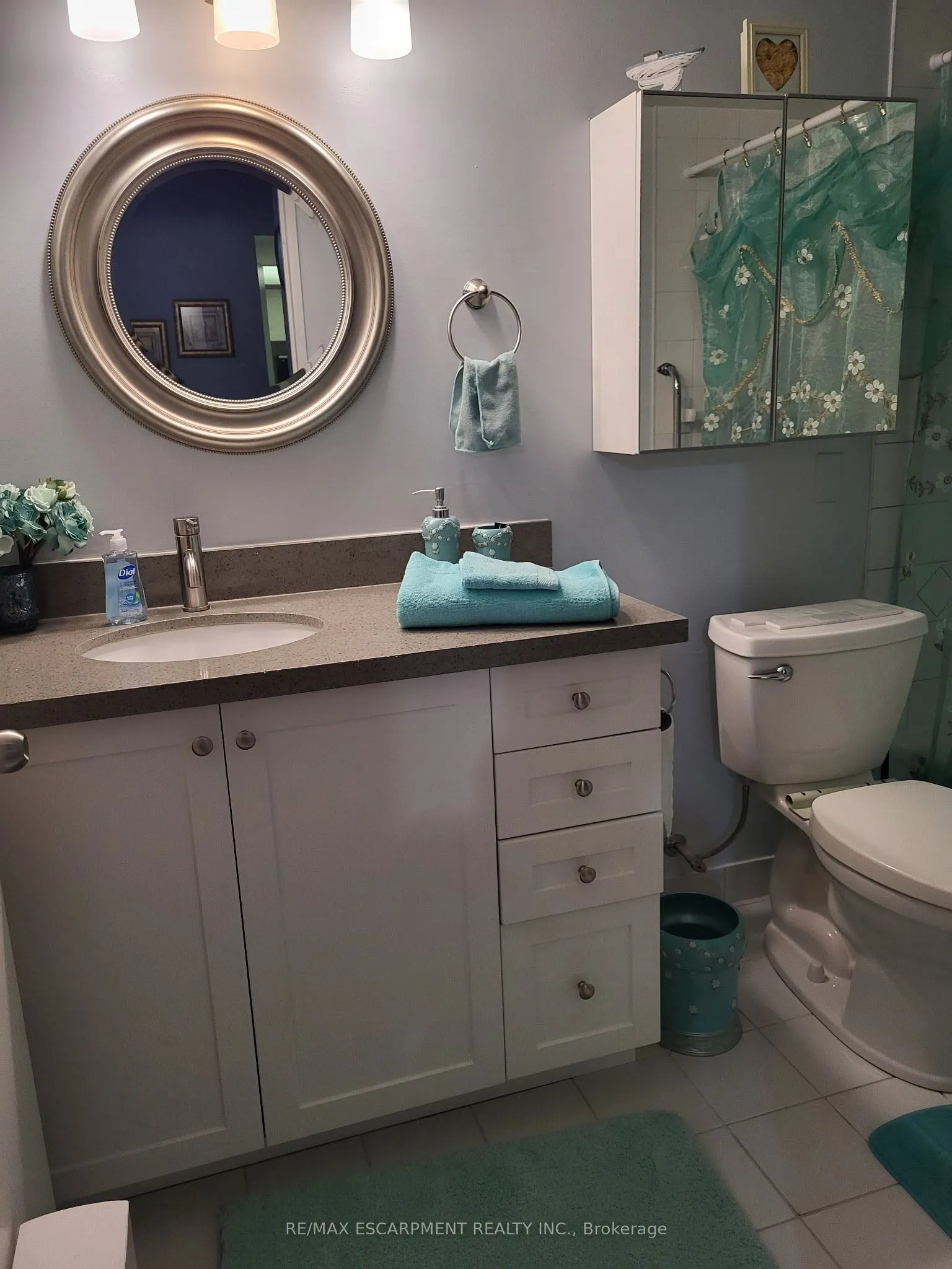 75 King Street E, #306