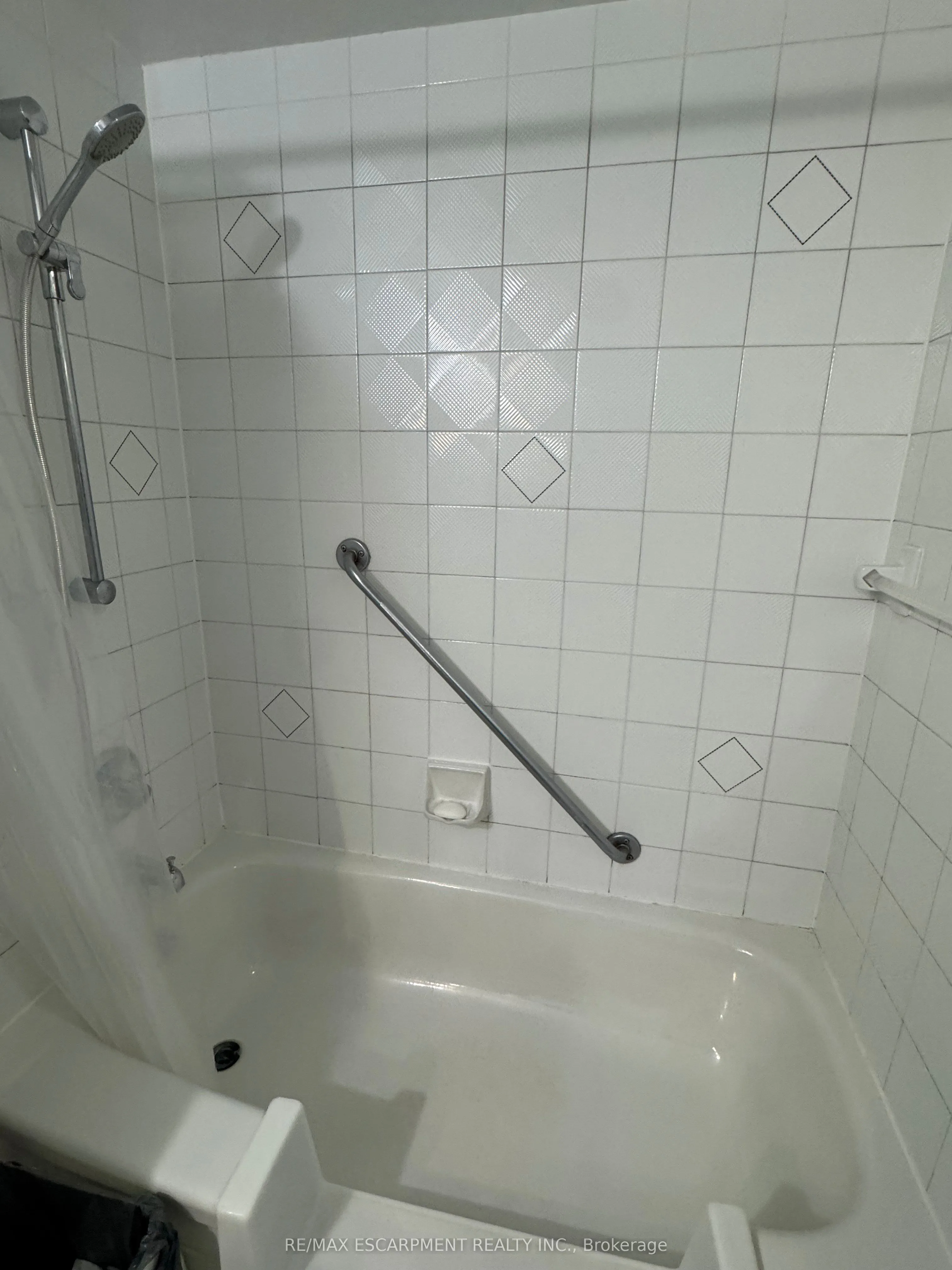 75 King Street E, #306