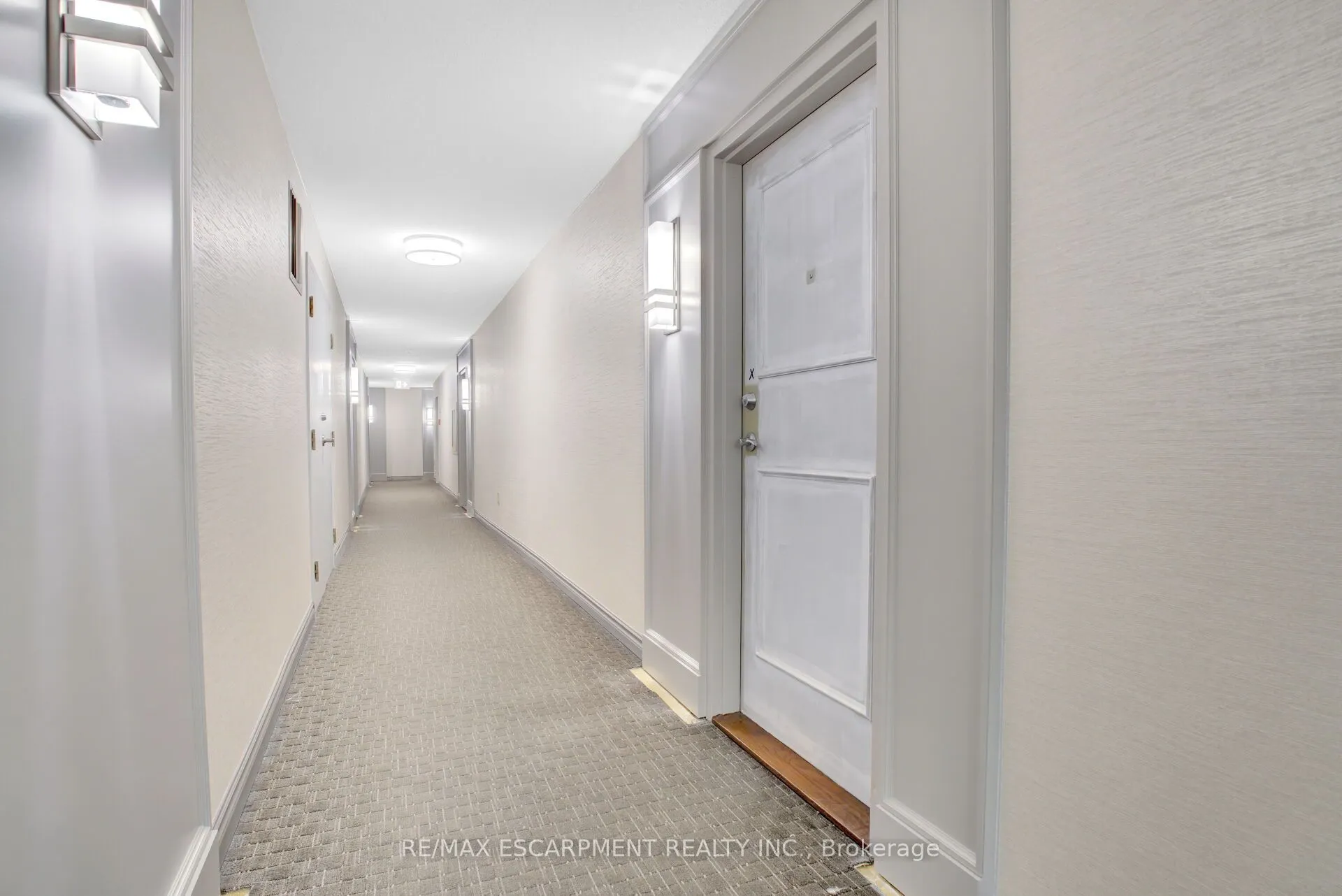 75 King Street E, #306