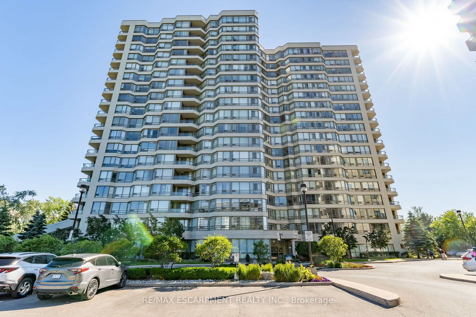 75 King Street E, #306