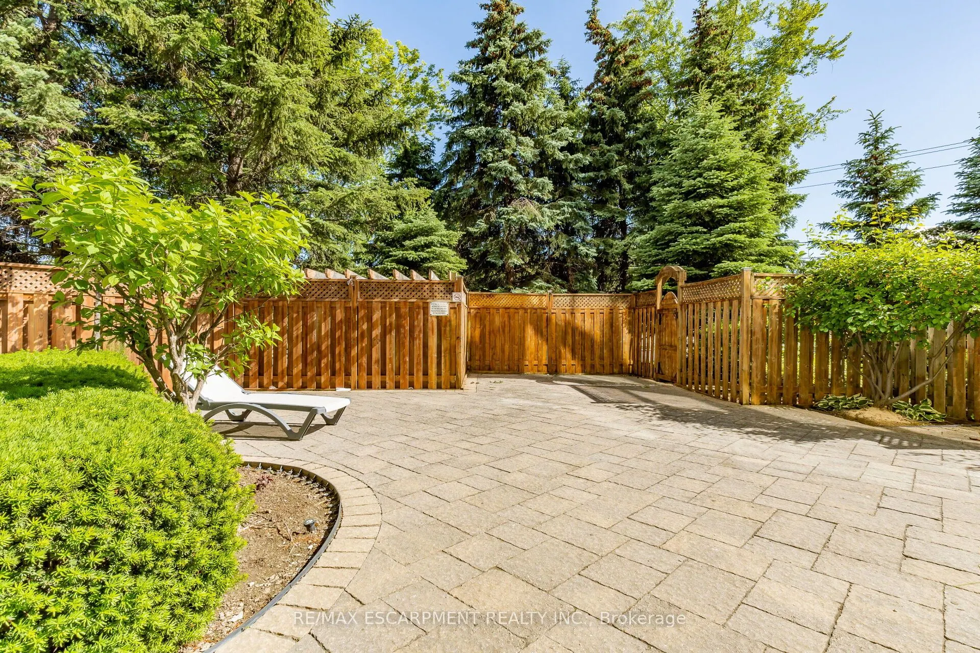 75 King Street E, #306