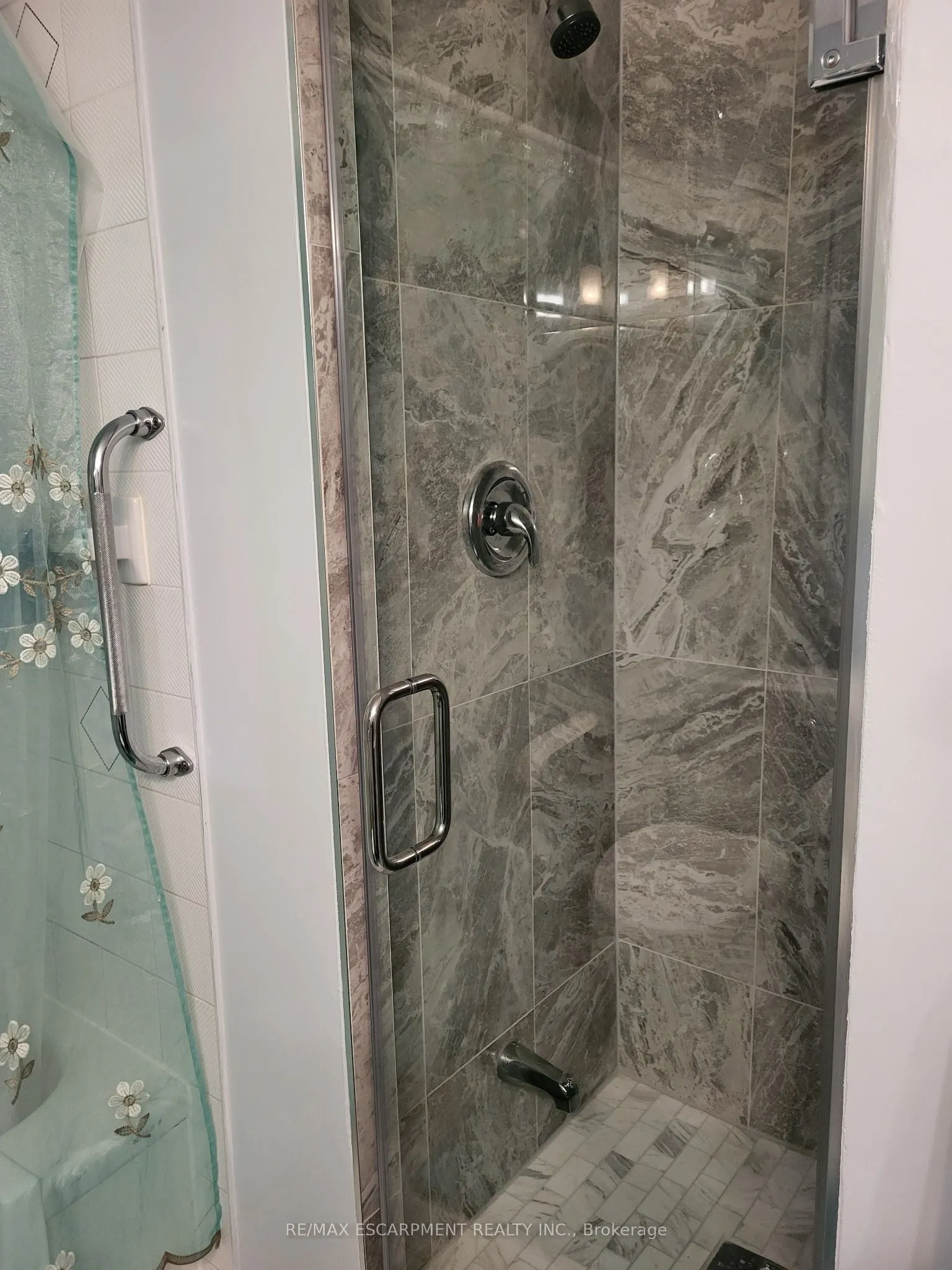 75 King Street E, #306