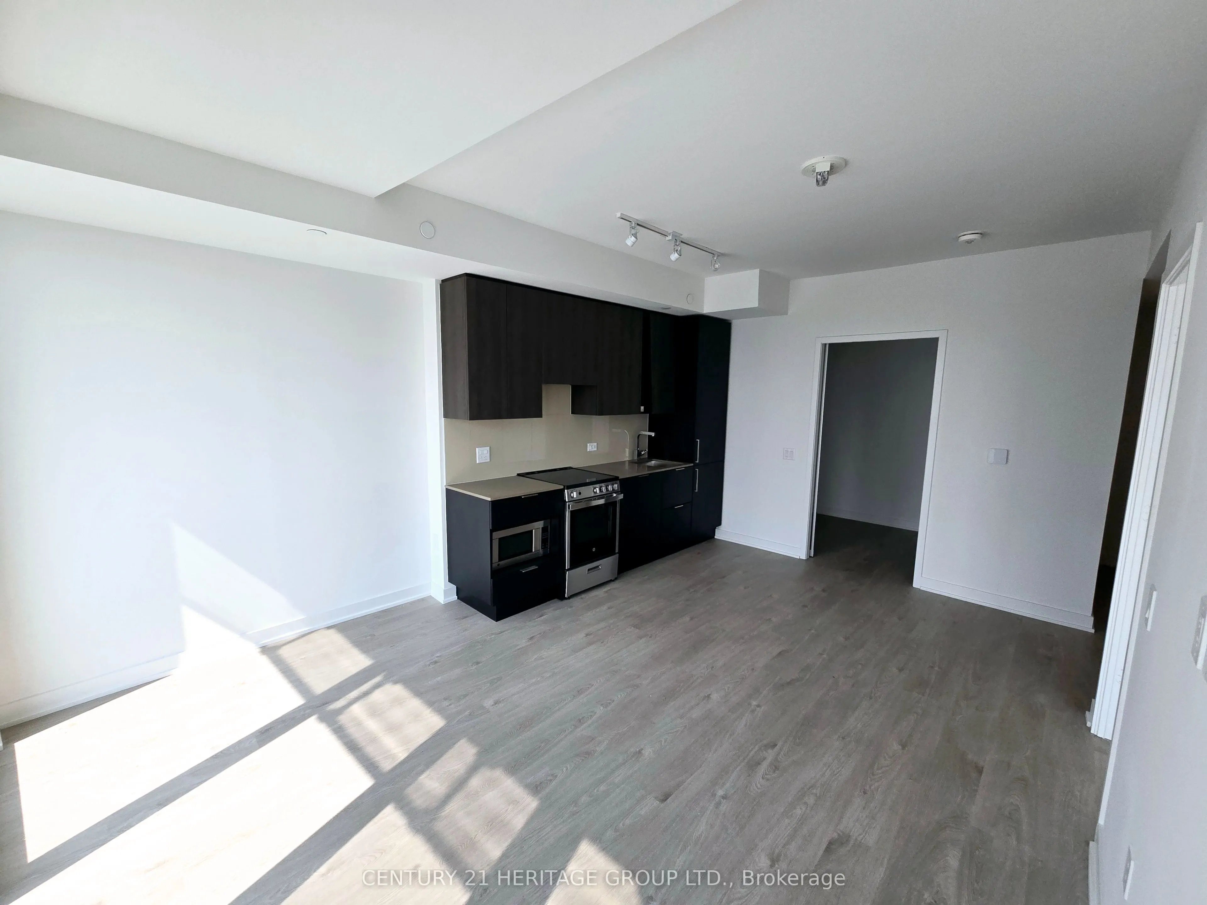 3900 Confederation Parkway, #4008