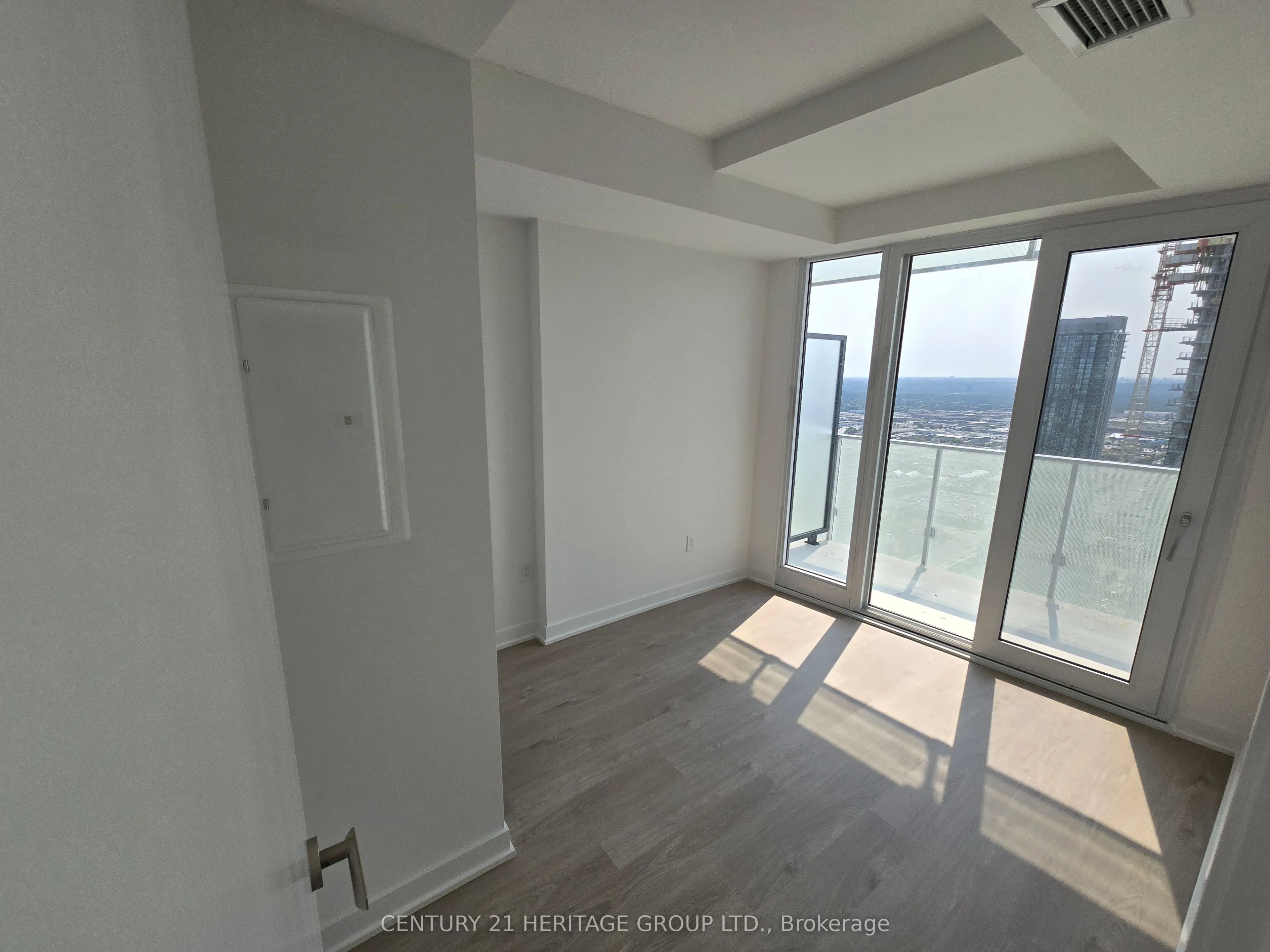 3900 Confederation Parkway, #4008