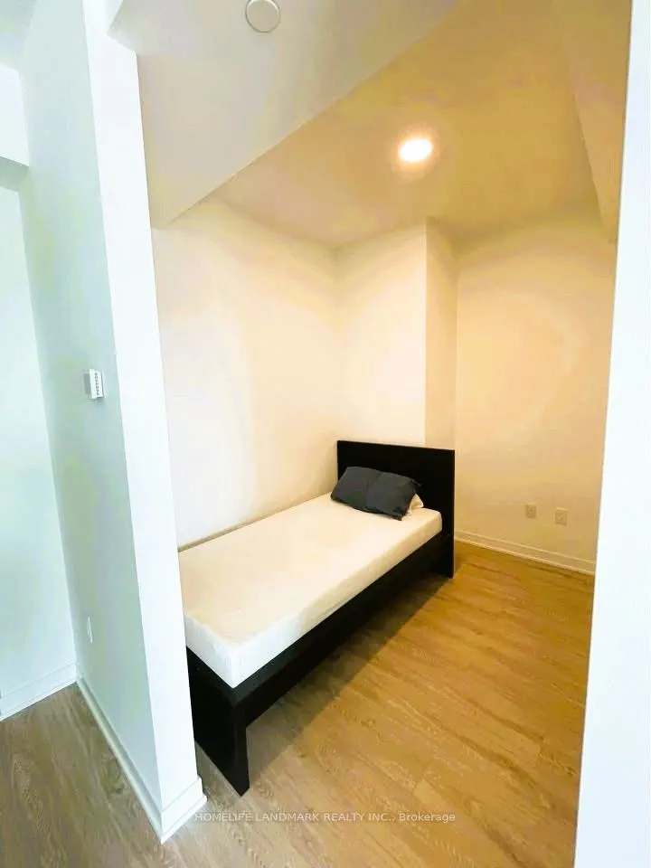 2495 Eglinton Avenue W, #1405