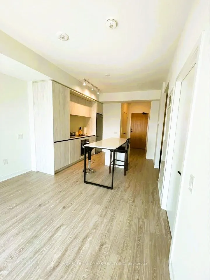 2495 Eglinton Avenue W, #1405