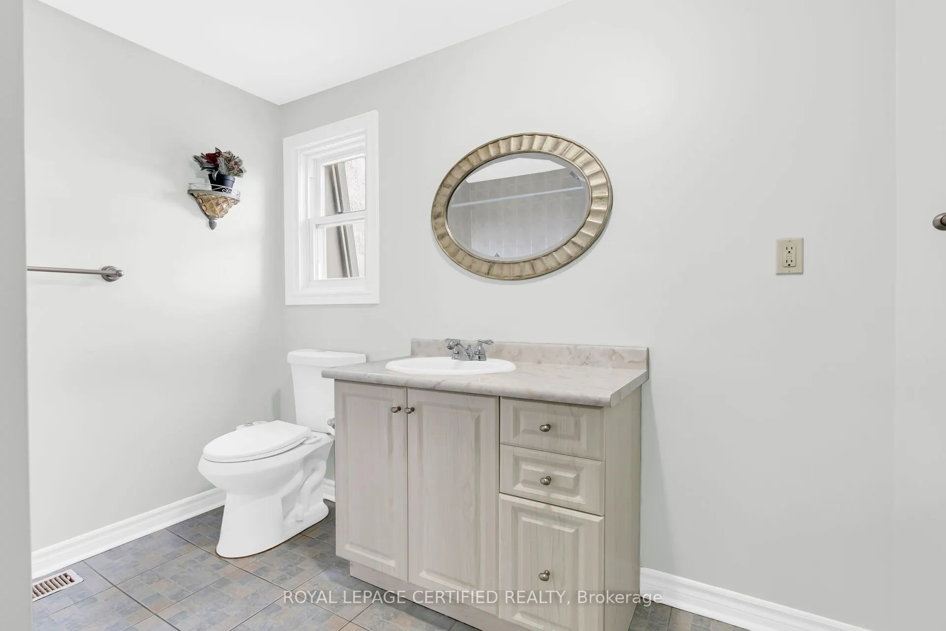 41 Ashton Crescent, #41