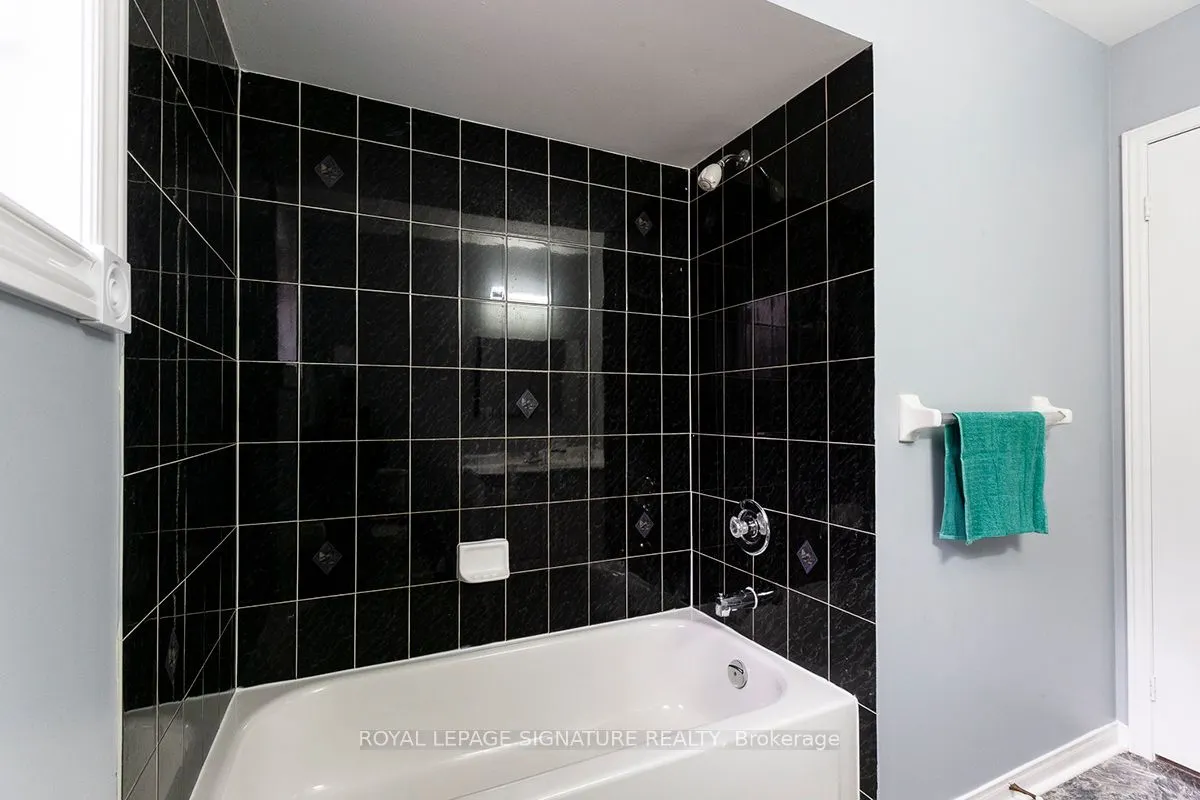 5528 Antrex Crescent