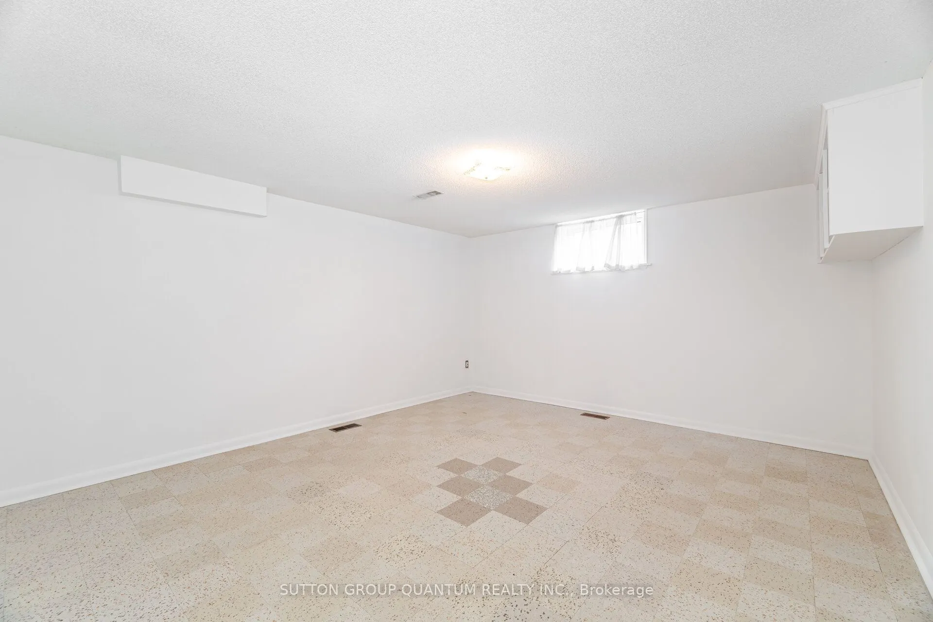 126 Angelene Street
