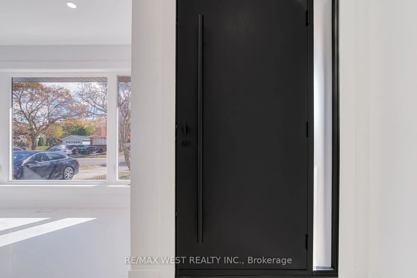 152 Clarence Street, #Main