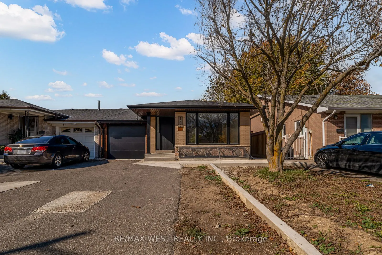 152 Clarence Street, #Main