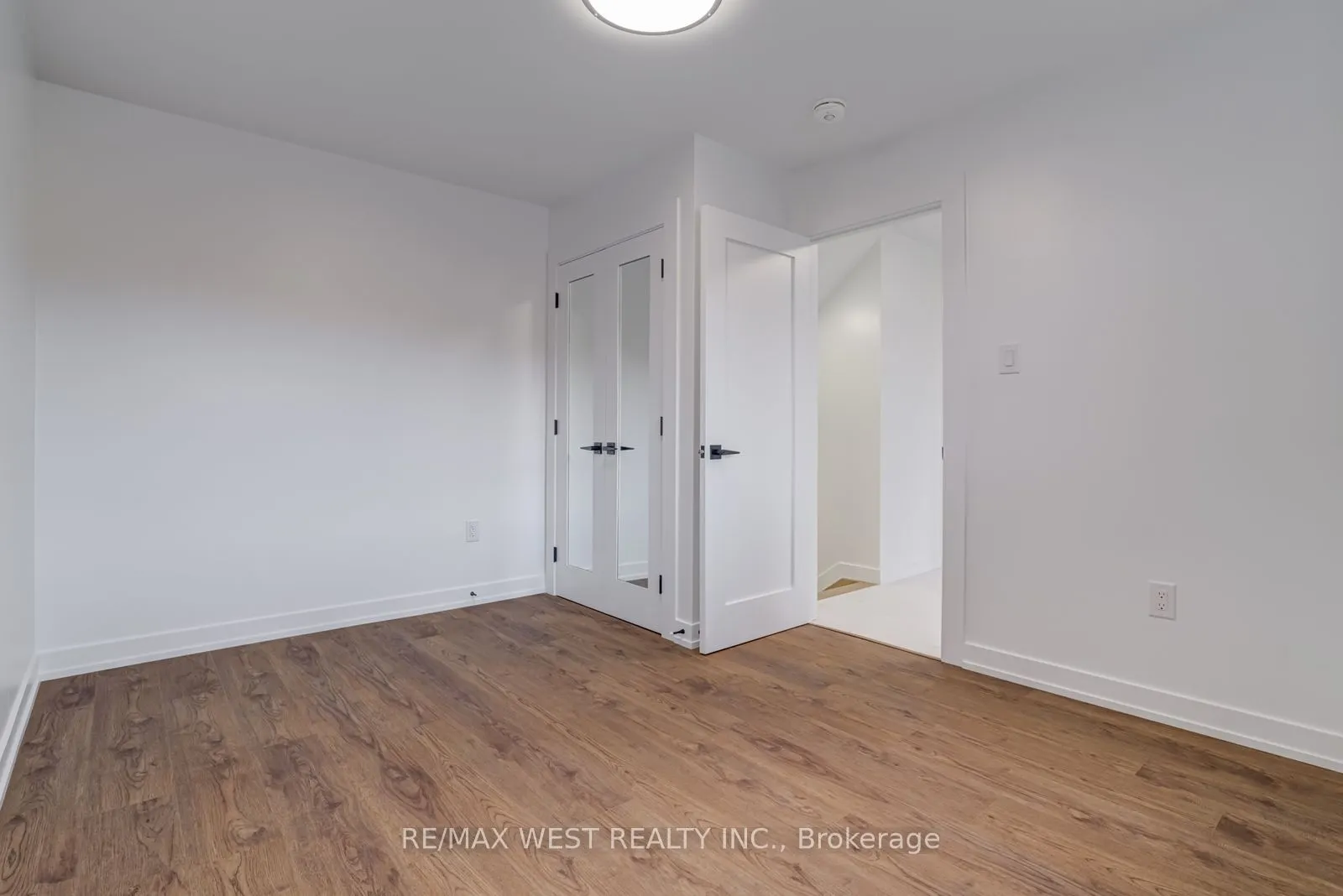 152 Clarence Street, #Lower