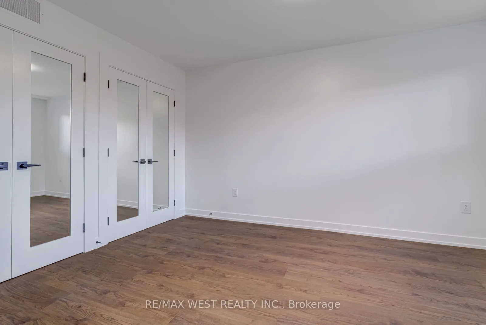 152 Clarence Street, #Lower