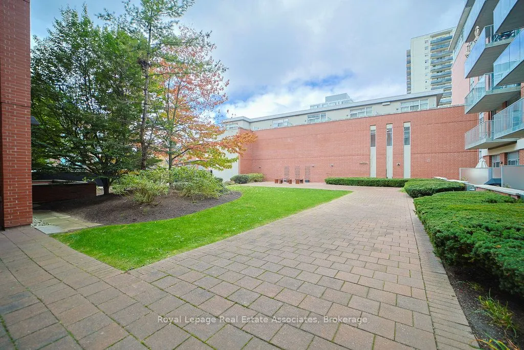 80 Port Street E, #107