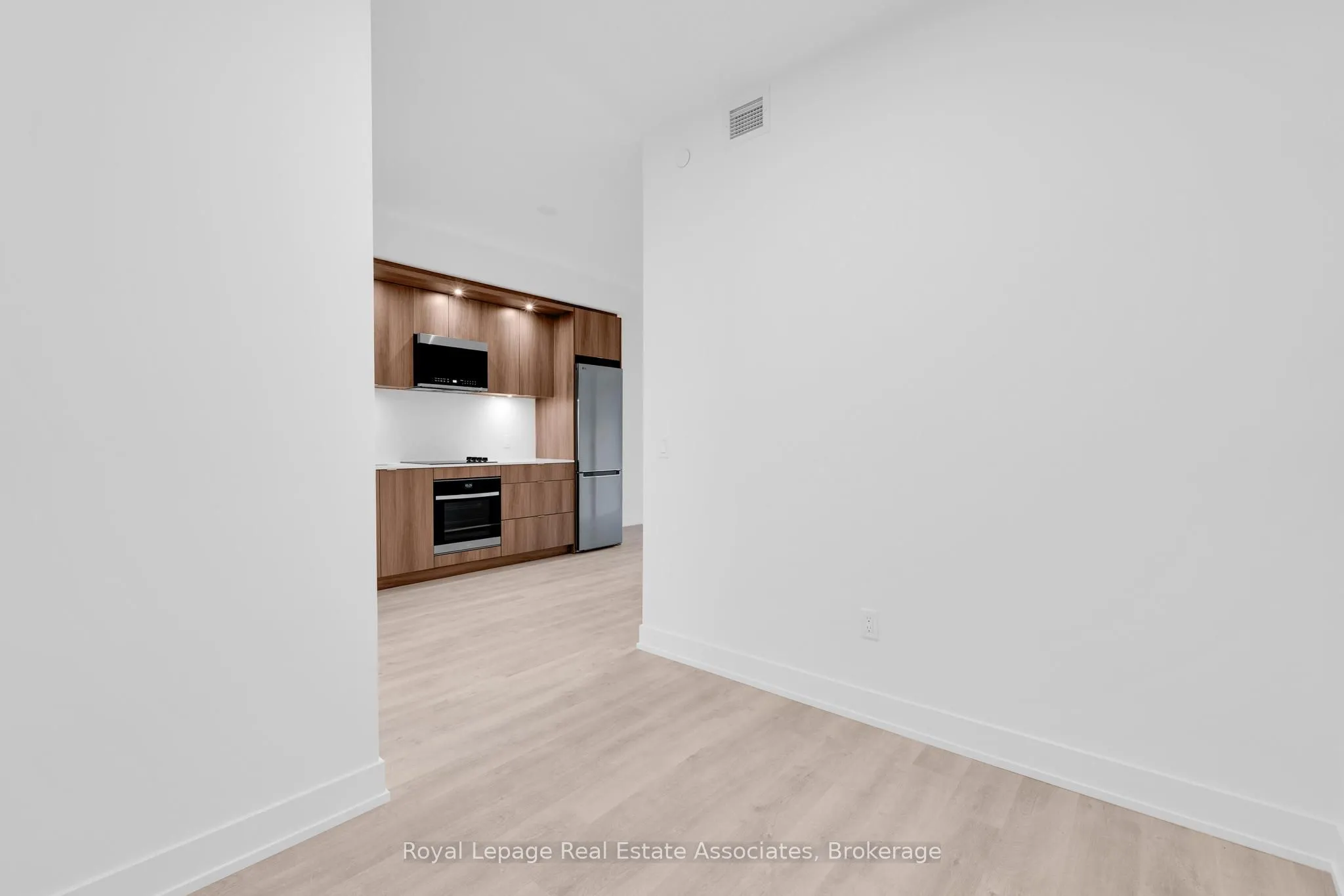 60 Central Park Roadway, #408