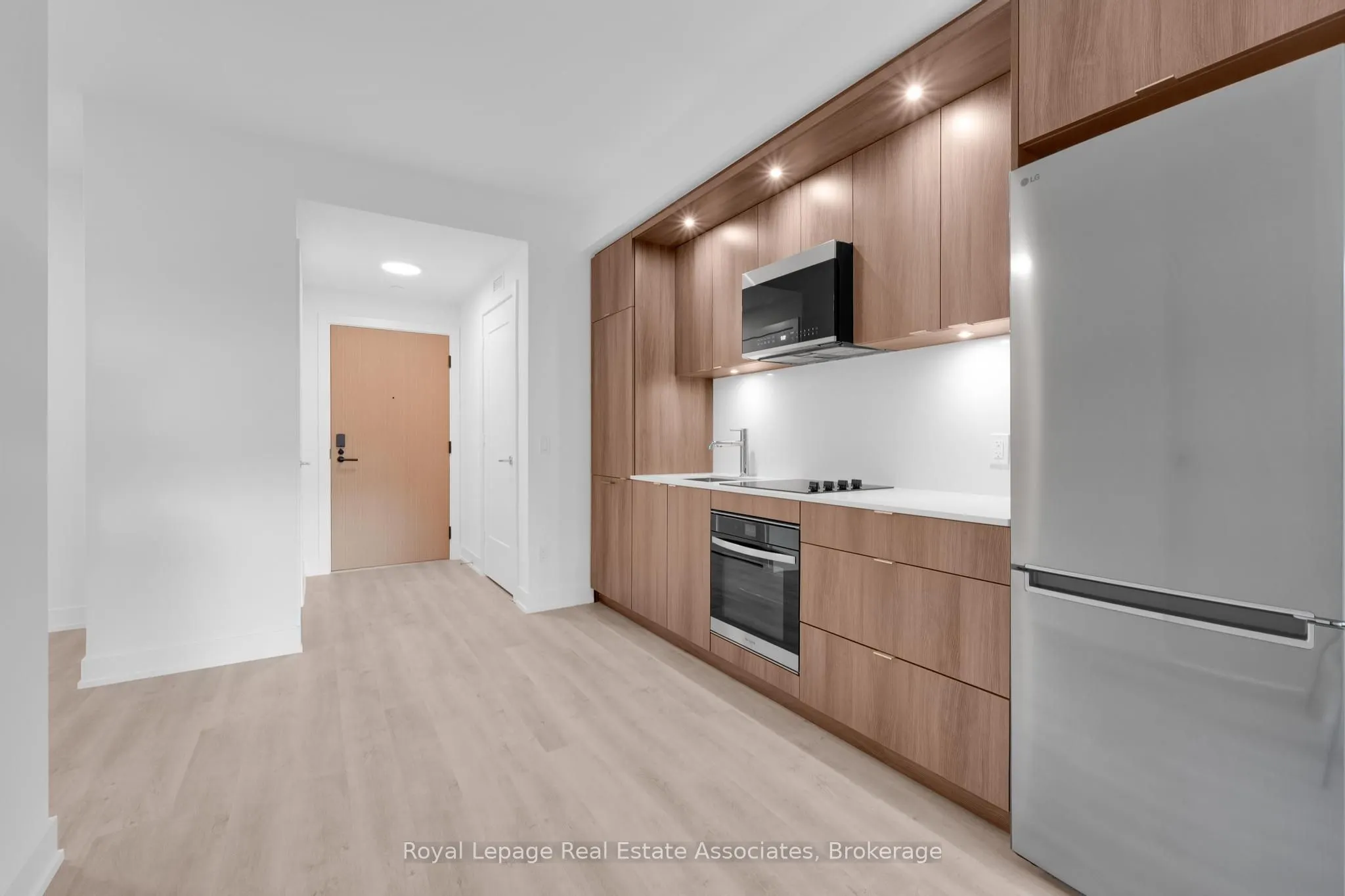 60 Central Park Roadway, #408