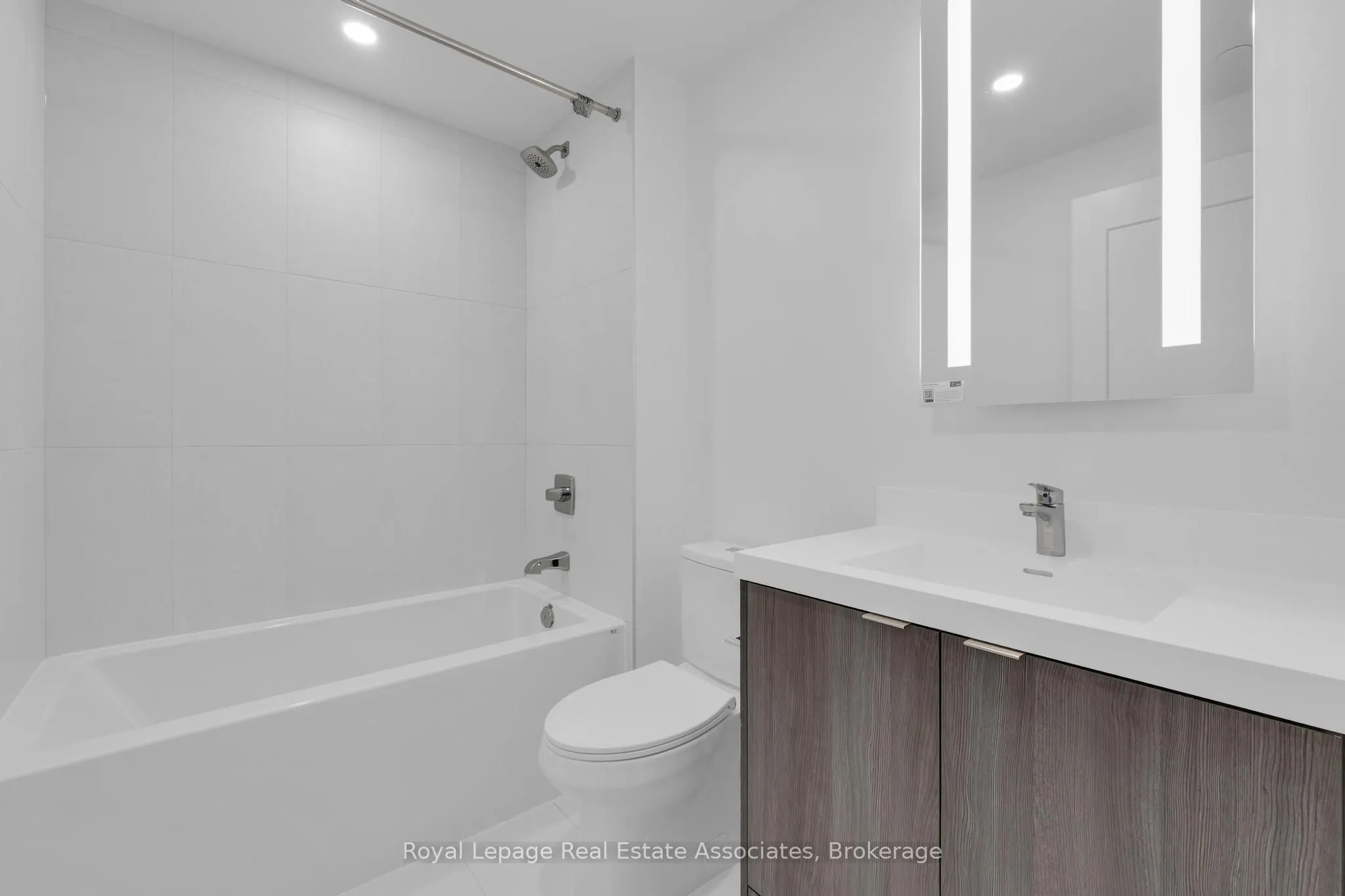 60 Central Park Roadway, #408