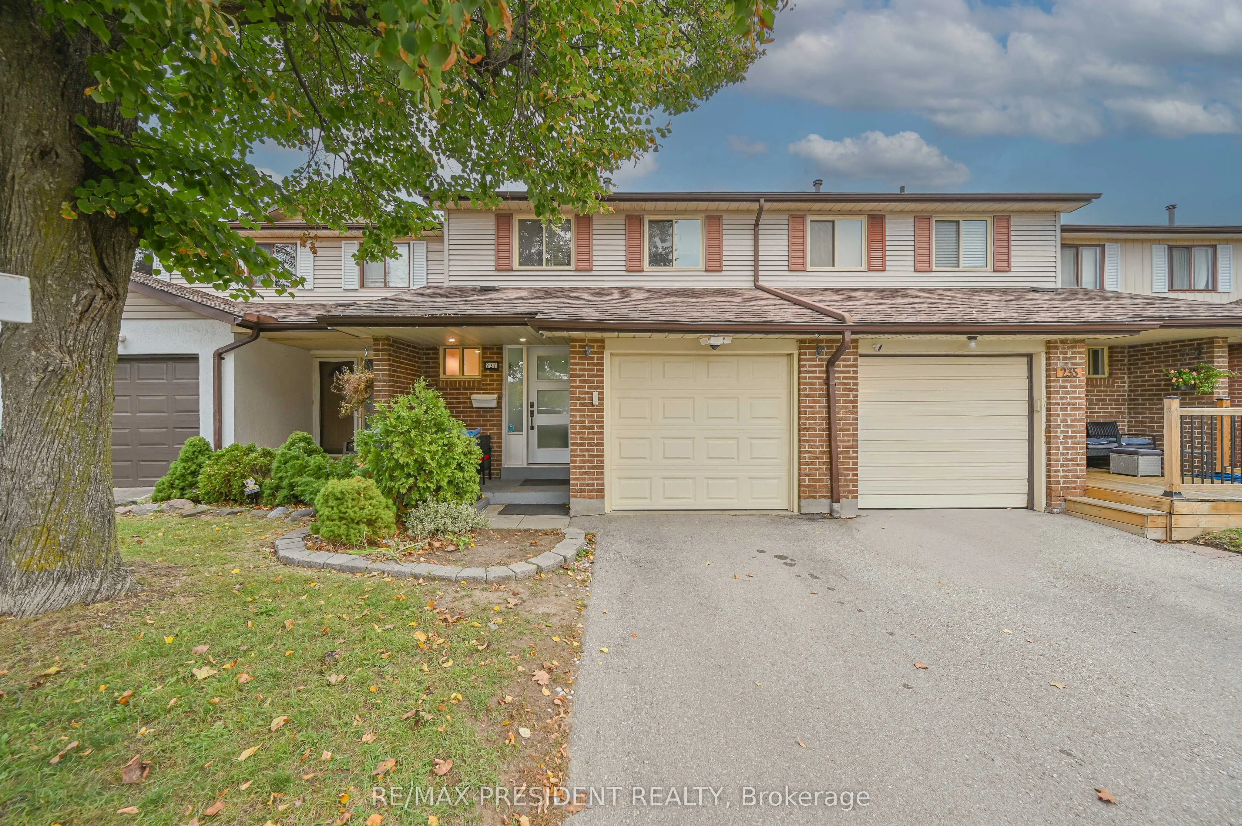 237 Baronwood Crescent, #237