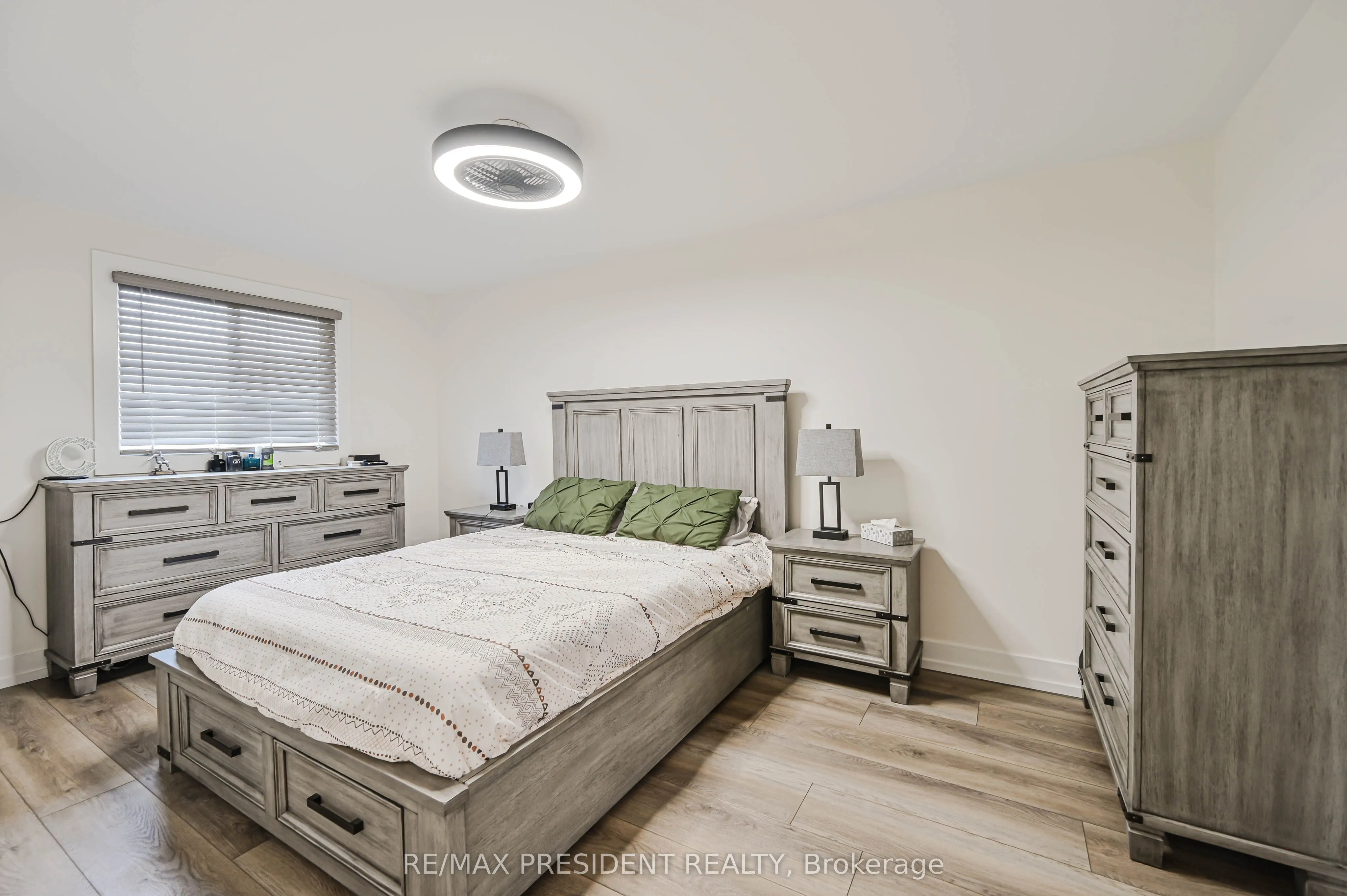 237 Baronwood Crescent, #237