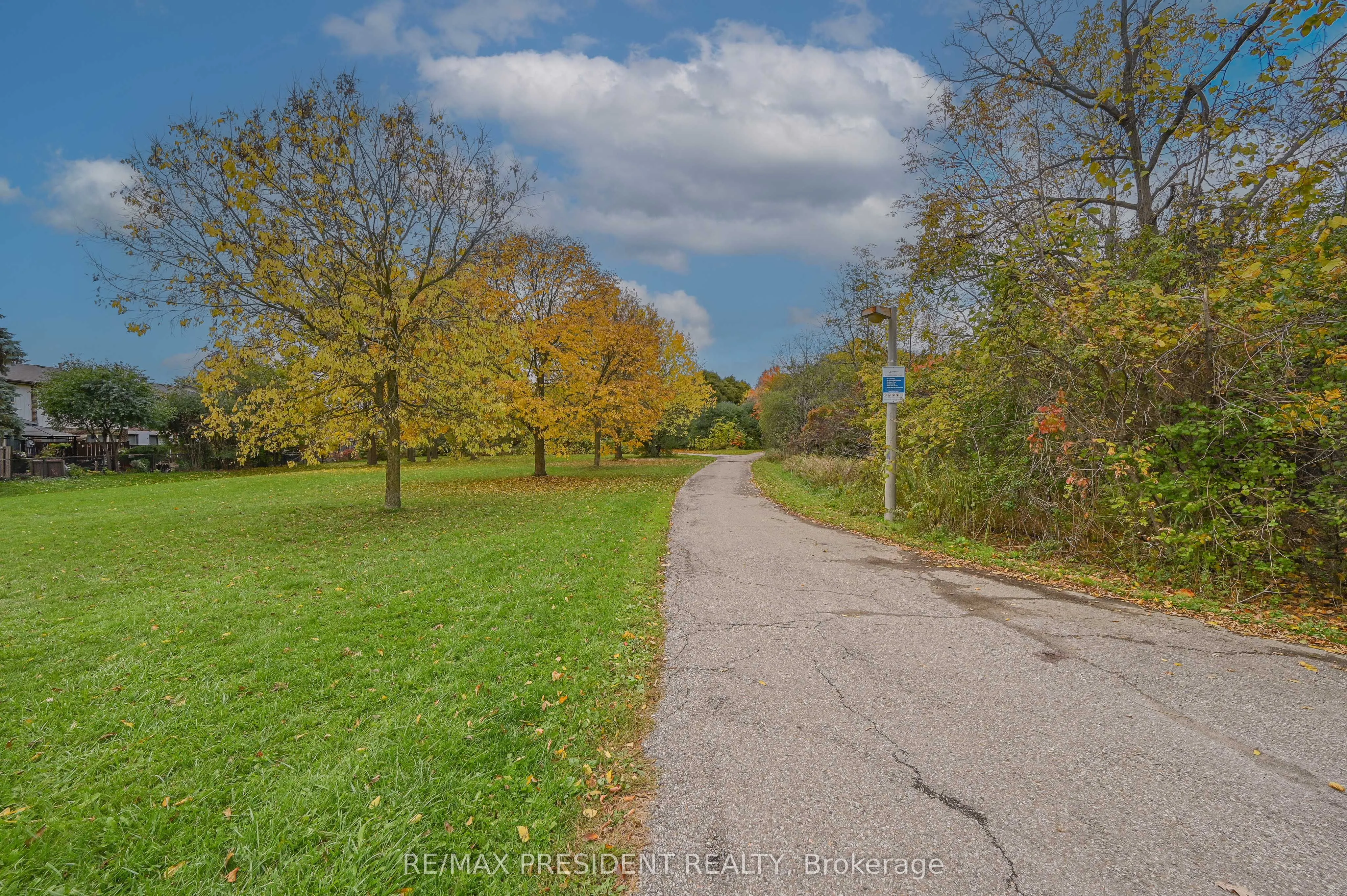 237 Baronwood Crescent, #237