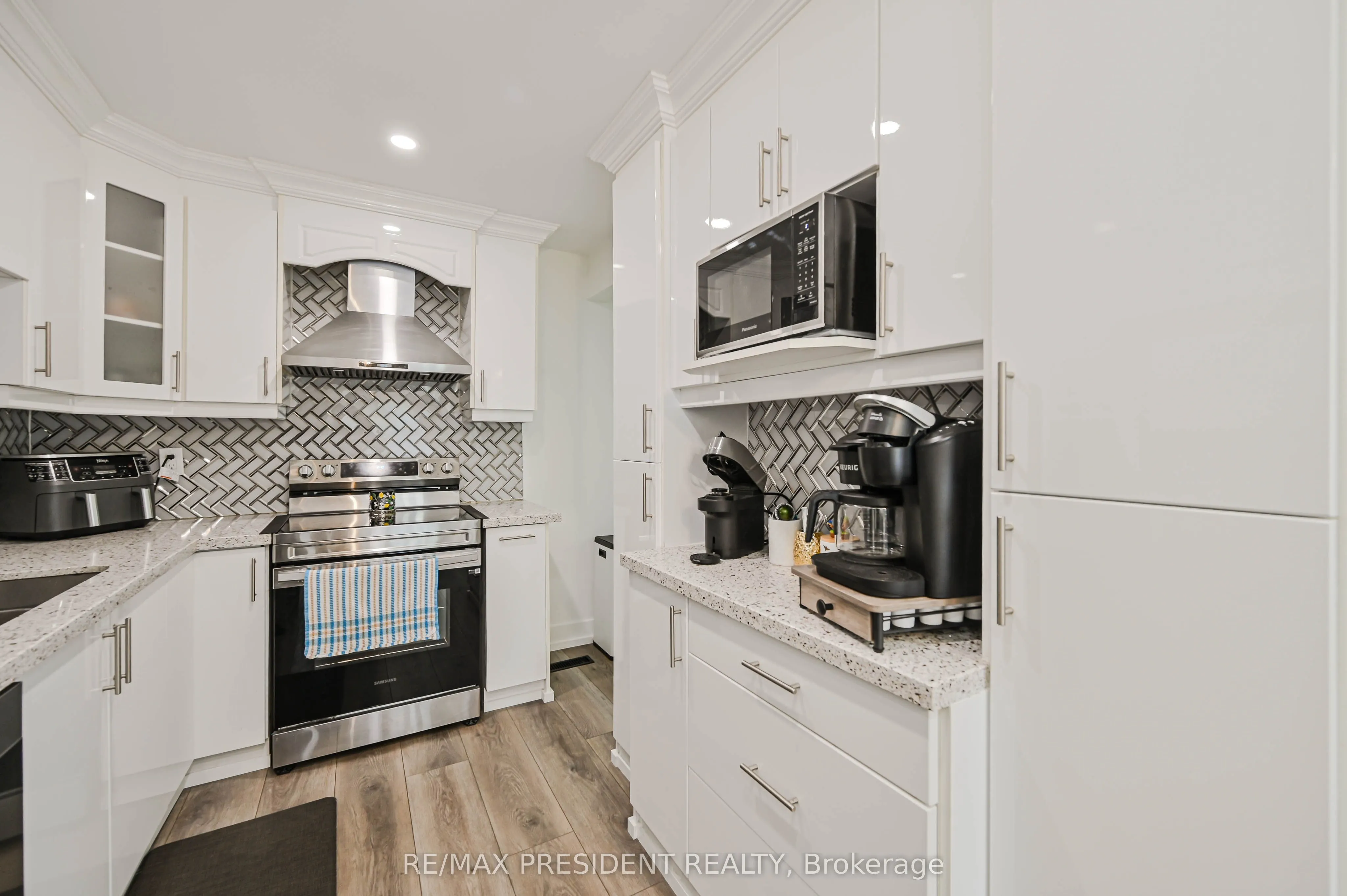 237 Baronwood Crescent, #237