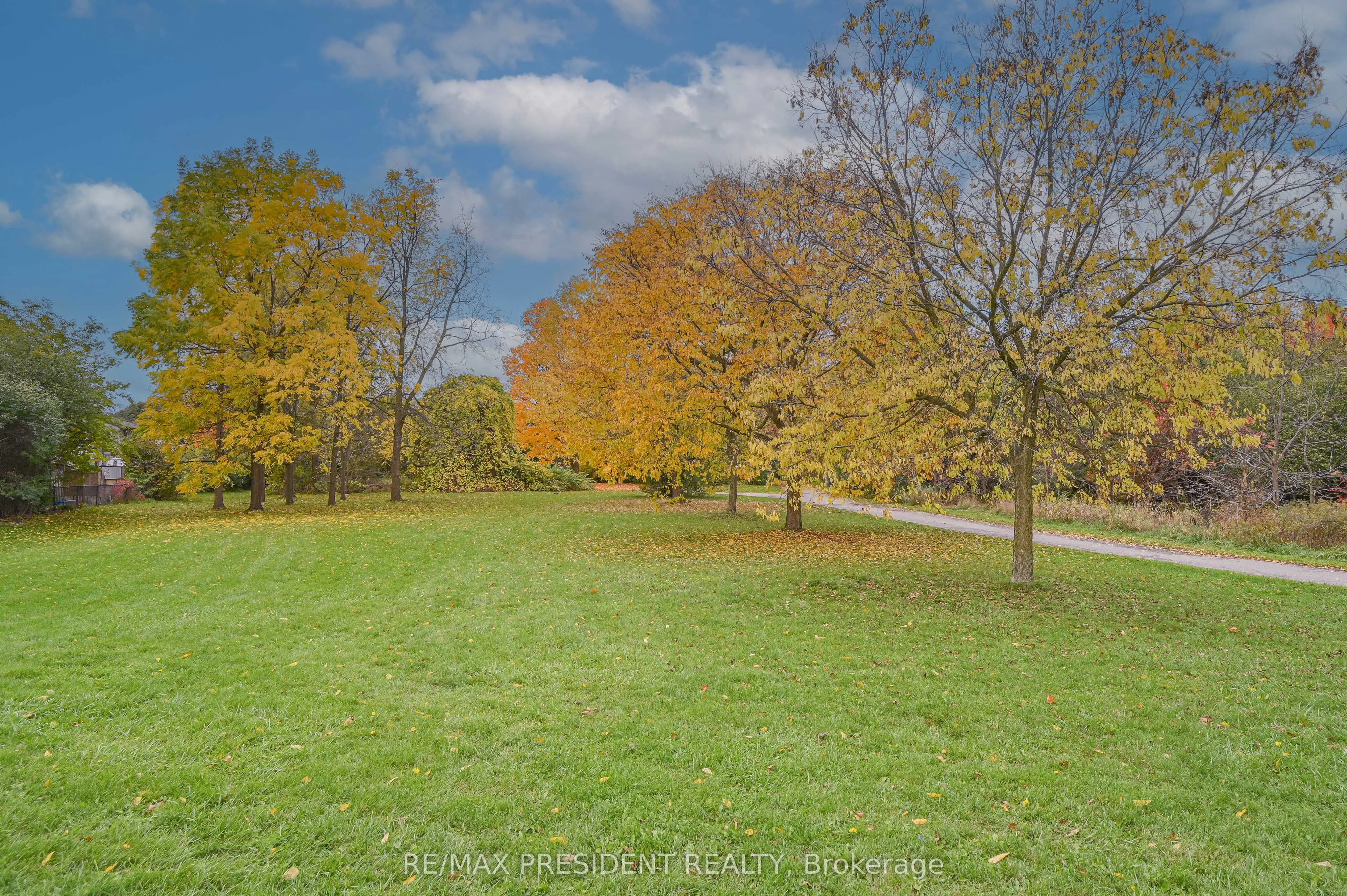 237 Baronwood Crescent, #237