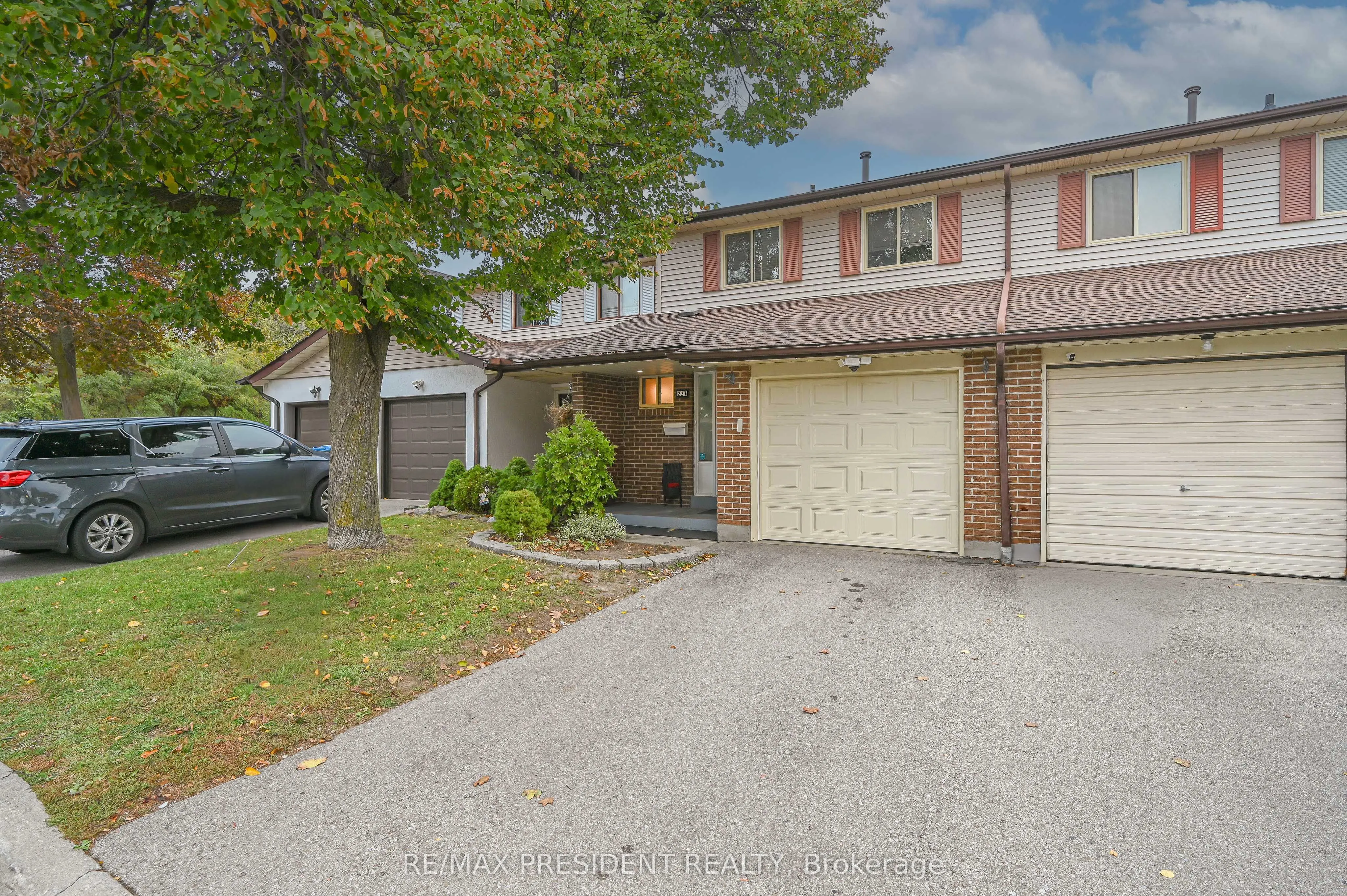 237 Baronwood Crescent, #237